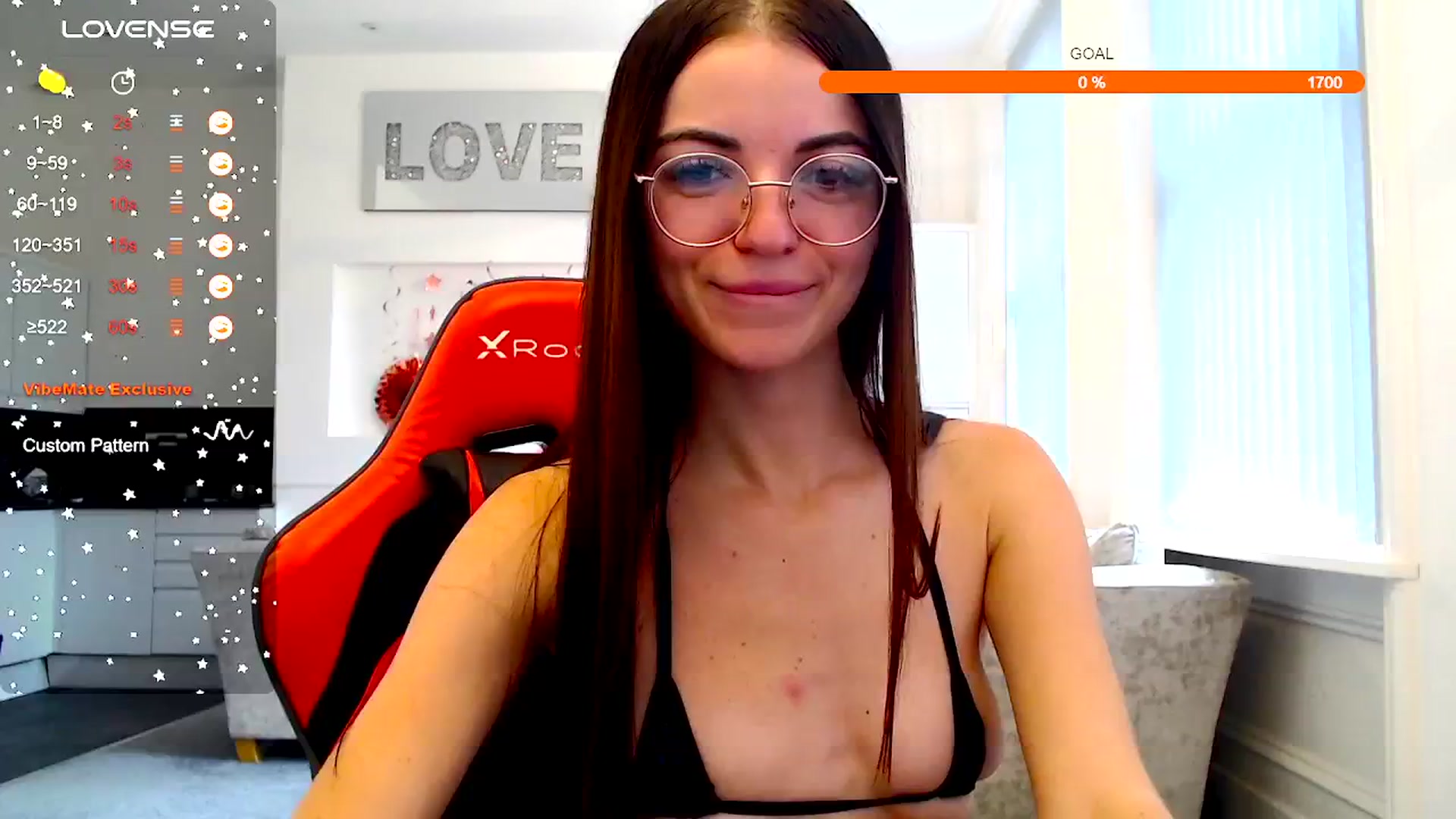 Gallery image thumbnail from White_Moon_X's myfreecams stream on, 11/29/2024, 11:50 image 18 of 20