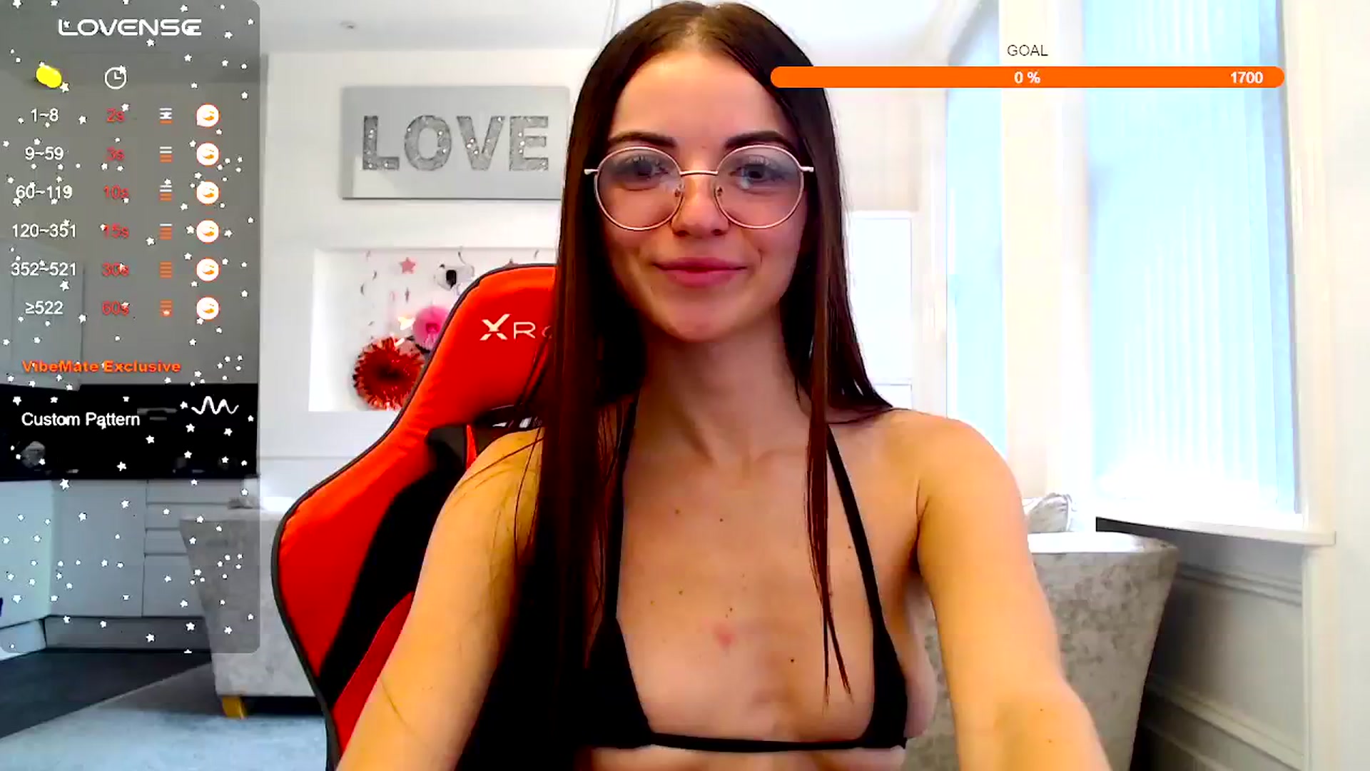 Gallery image thumbnail from White_Moon_X's myfreecams stream on, 11/29/2024, 11:50 image 17 of 20
