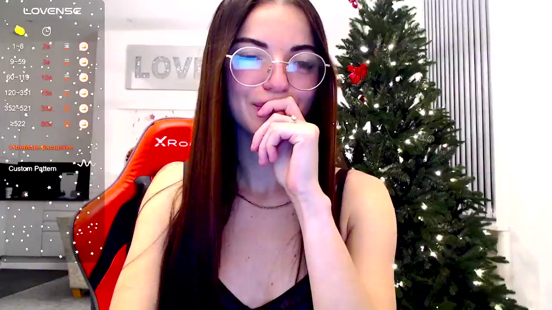 Gallery image thumbnail from White_Moon_X's myfreecams stream on, 12/15/2024, 21:02 image 11 of 20