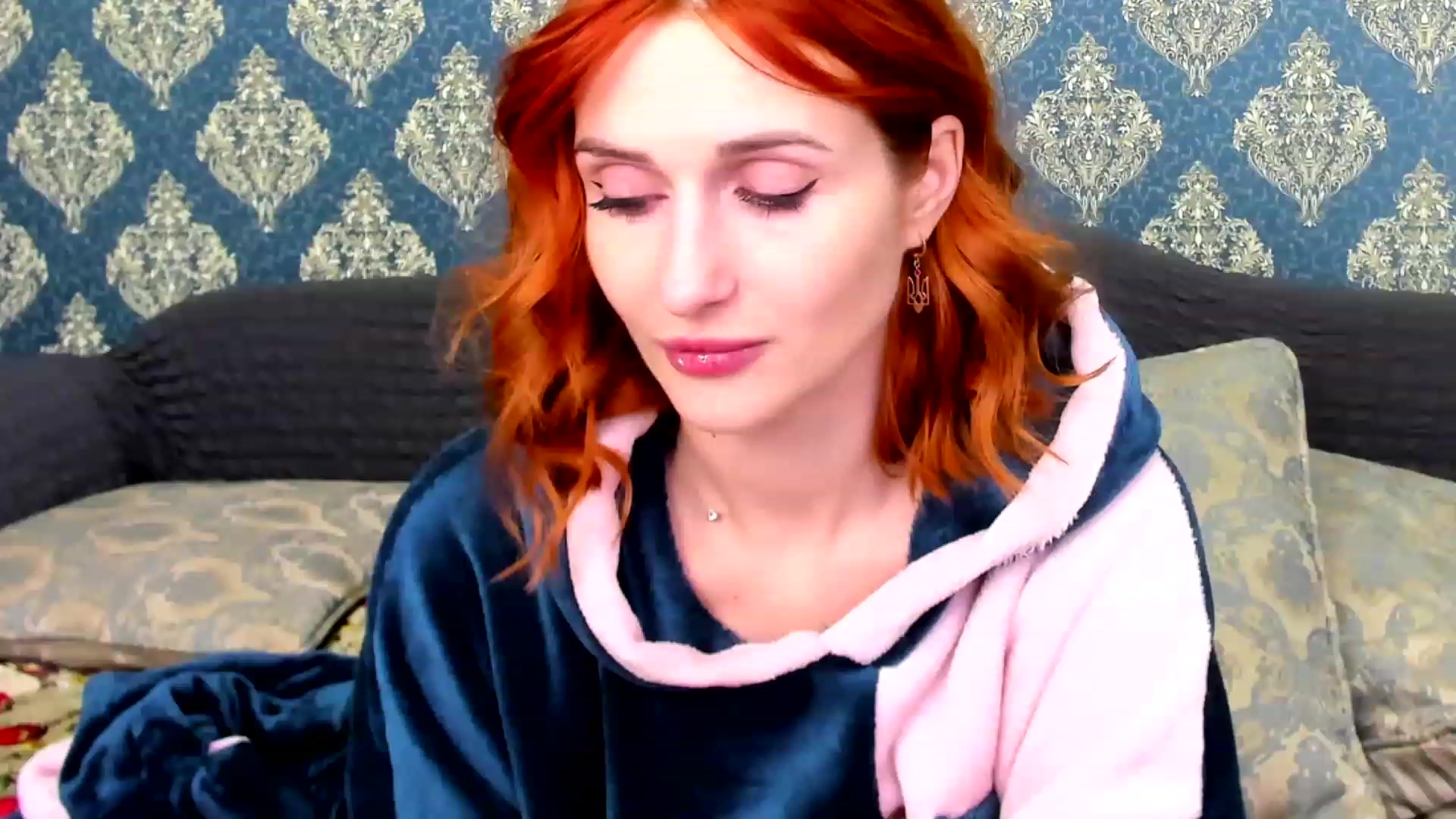 Gallery image thumbnail from White_Pie's myfreecams stream on, 12/05/2022, 14:20 image 1 of 20