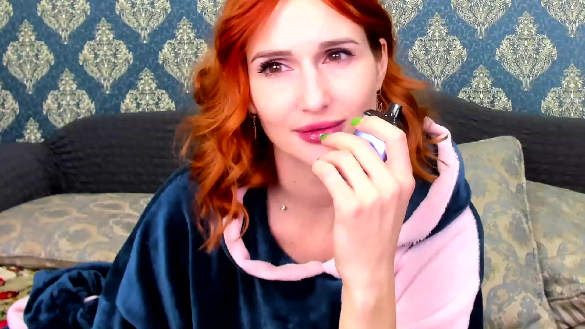 Gallery image thumbnail from White_Pie's myfreecams stream on, 12/05/2022, 14:20 image 3 of 20