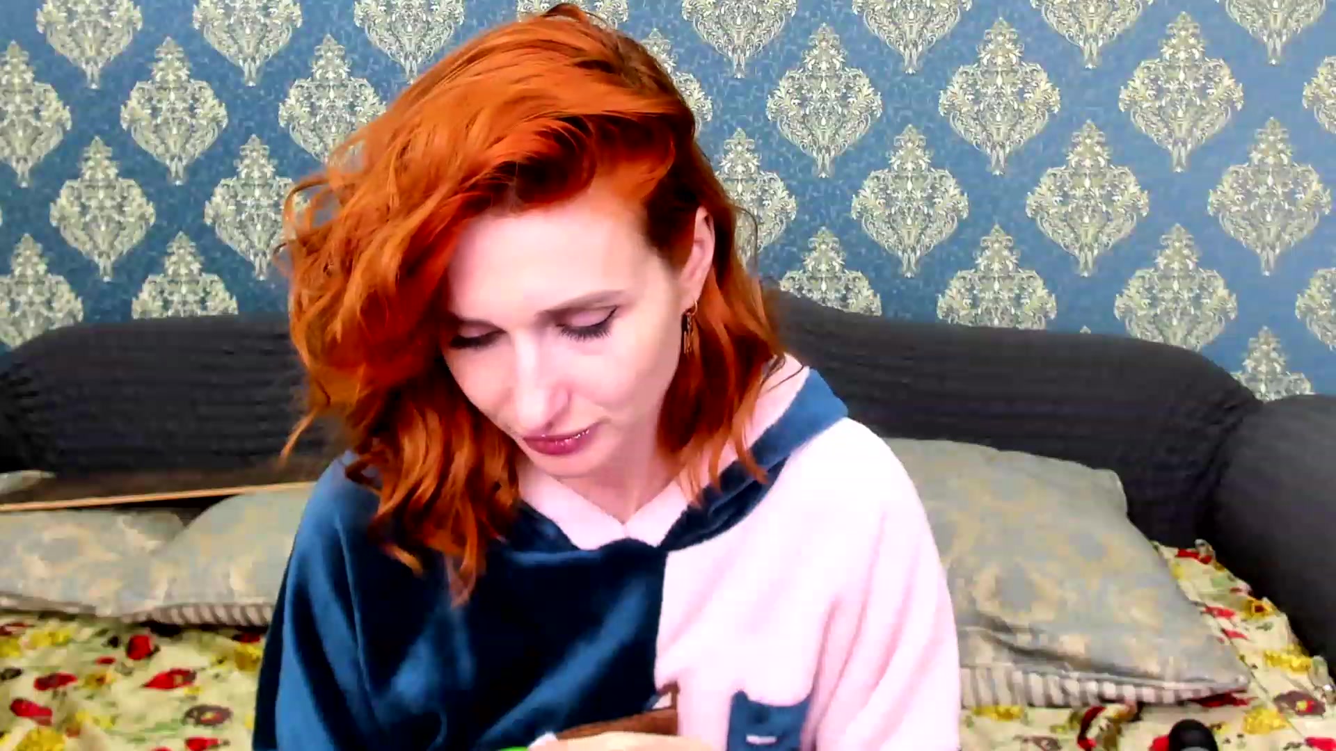 Gallery image thumbnail from White_Pie's myfreecams stream on, 12/05/2022, 17:35 image 19 of 20