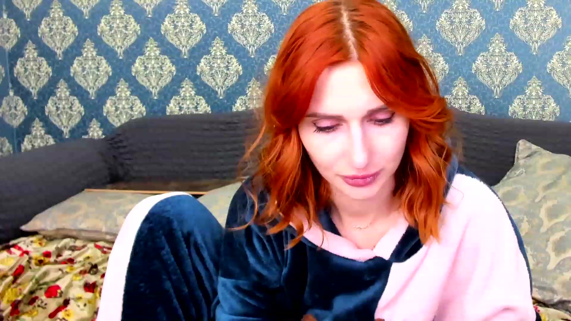 Gallery image thumbnail from White_Pie's myfreecams stream on, 12/06/2022, 15:08 image 3 of 20