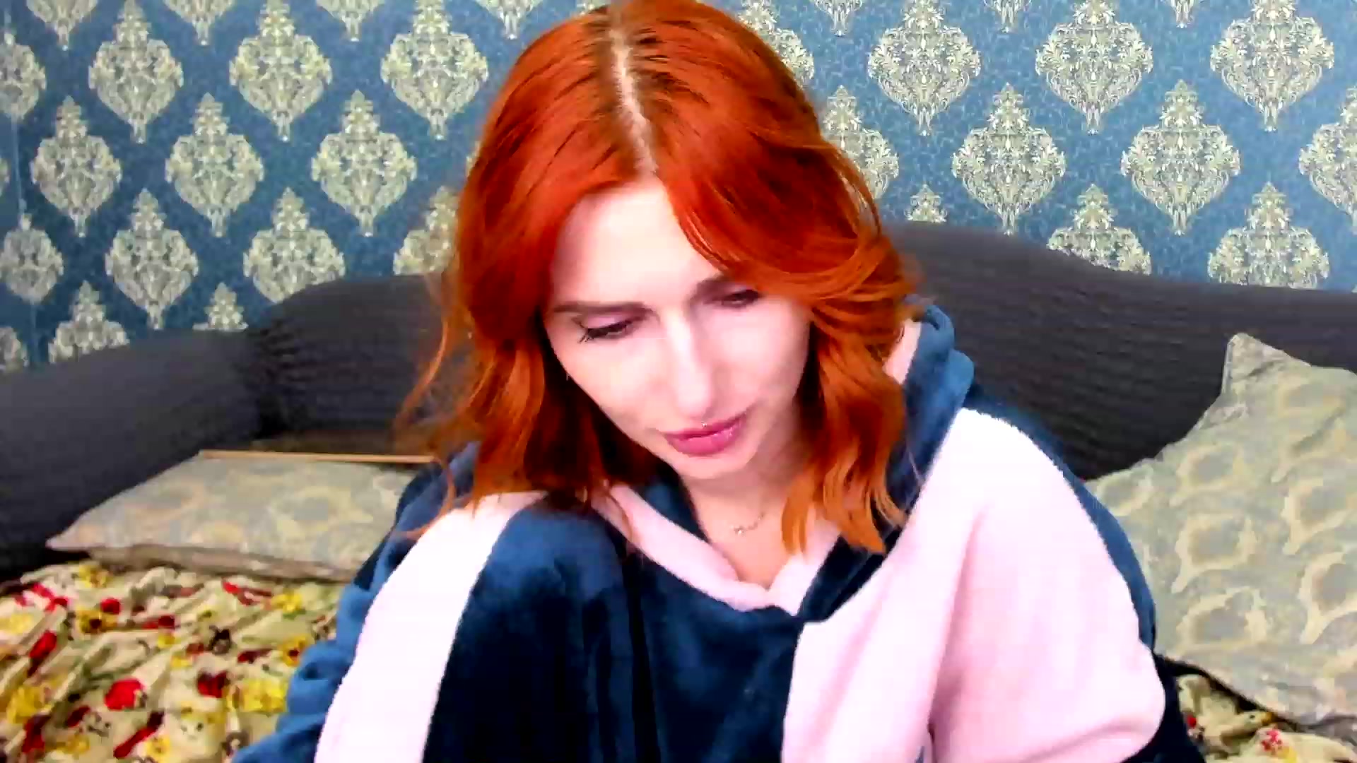 Gallery image thumbnail from White_Pie's myfreecams stream on, 12/06/2022, 15:08 image 2 of 20
