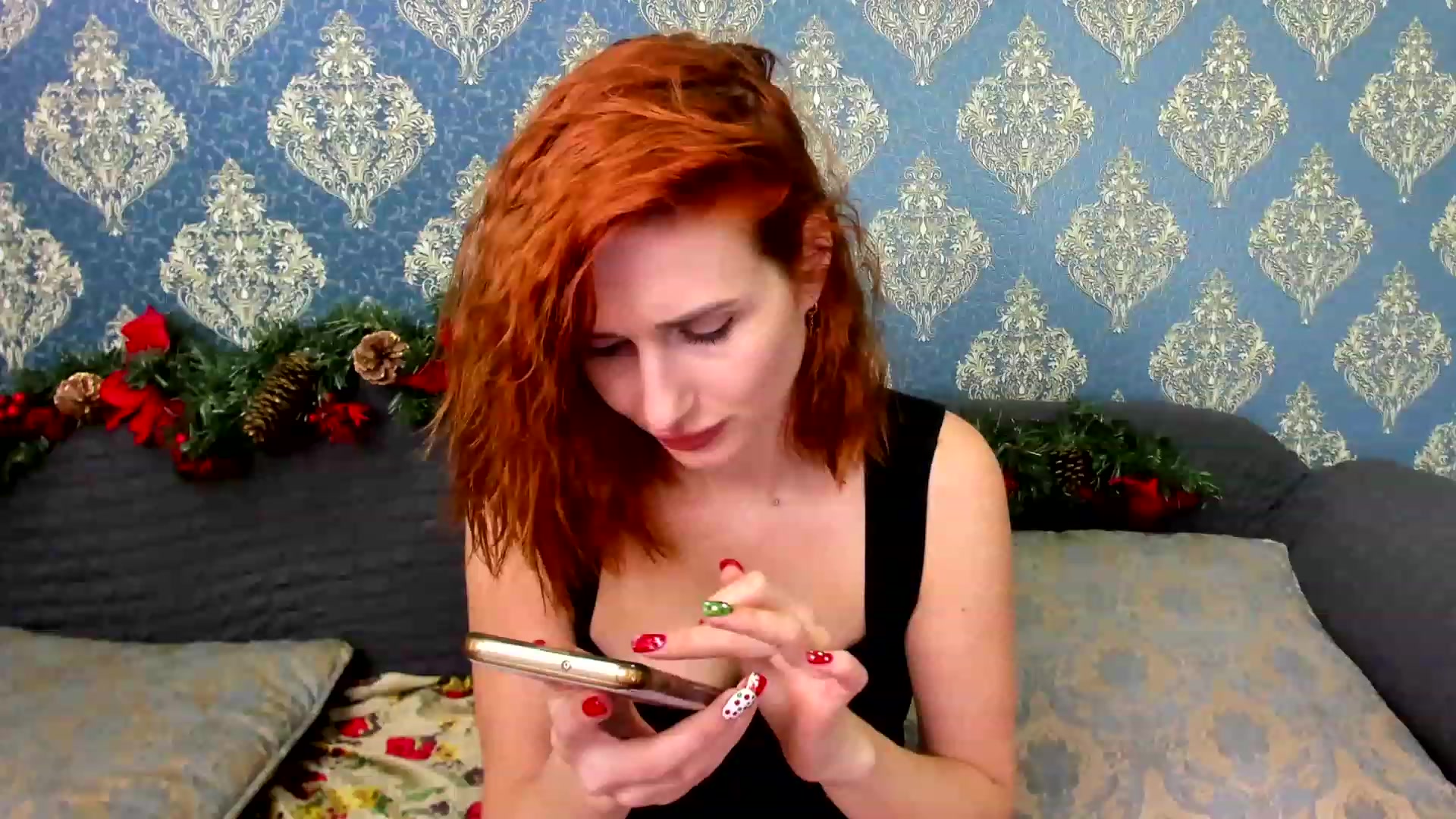 Gallery image thumbnail from White_Pie's myfreecams stream on, 12/17/2022, 13:03 image 12 of 20