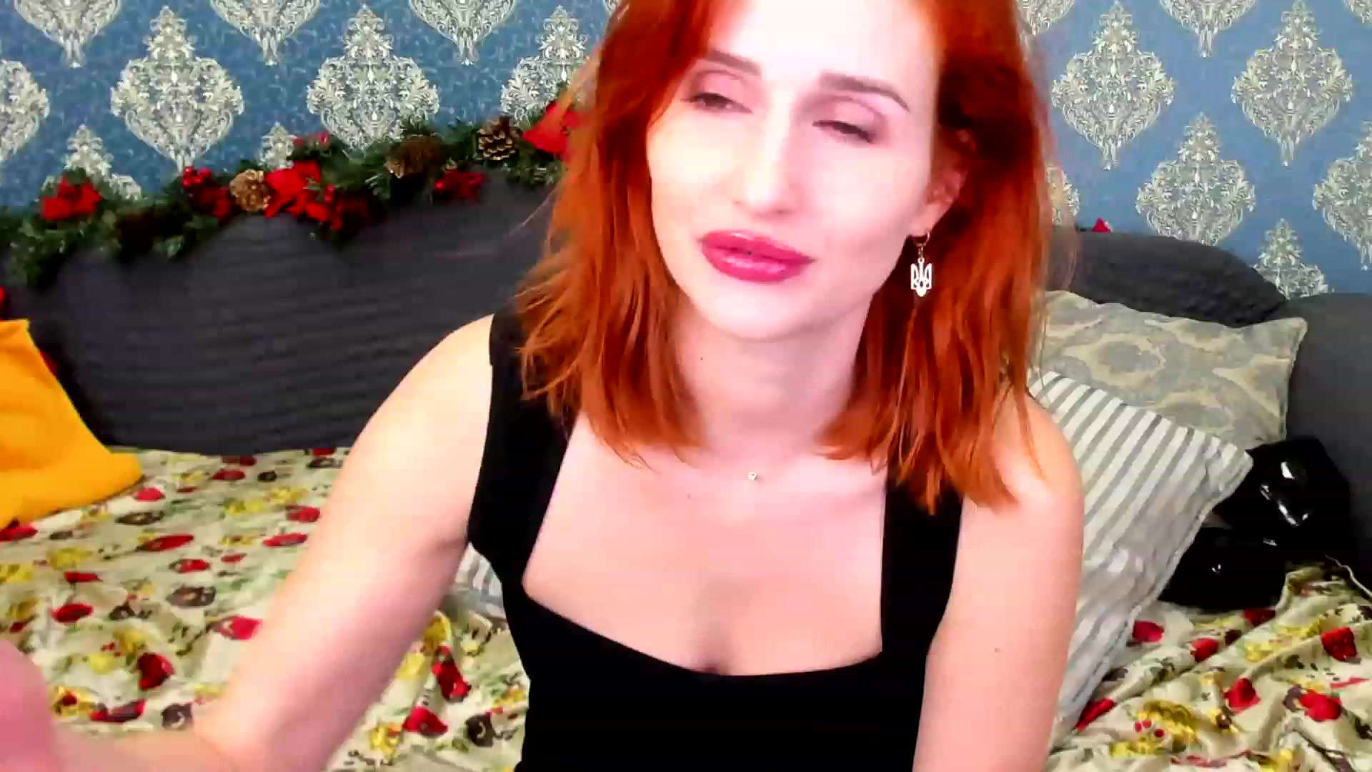 Gallery image thumbnail from White_Pie's myfreecams stream on, 12/19/2022, 10:28 image 12 of 20