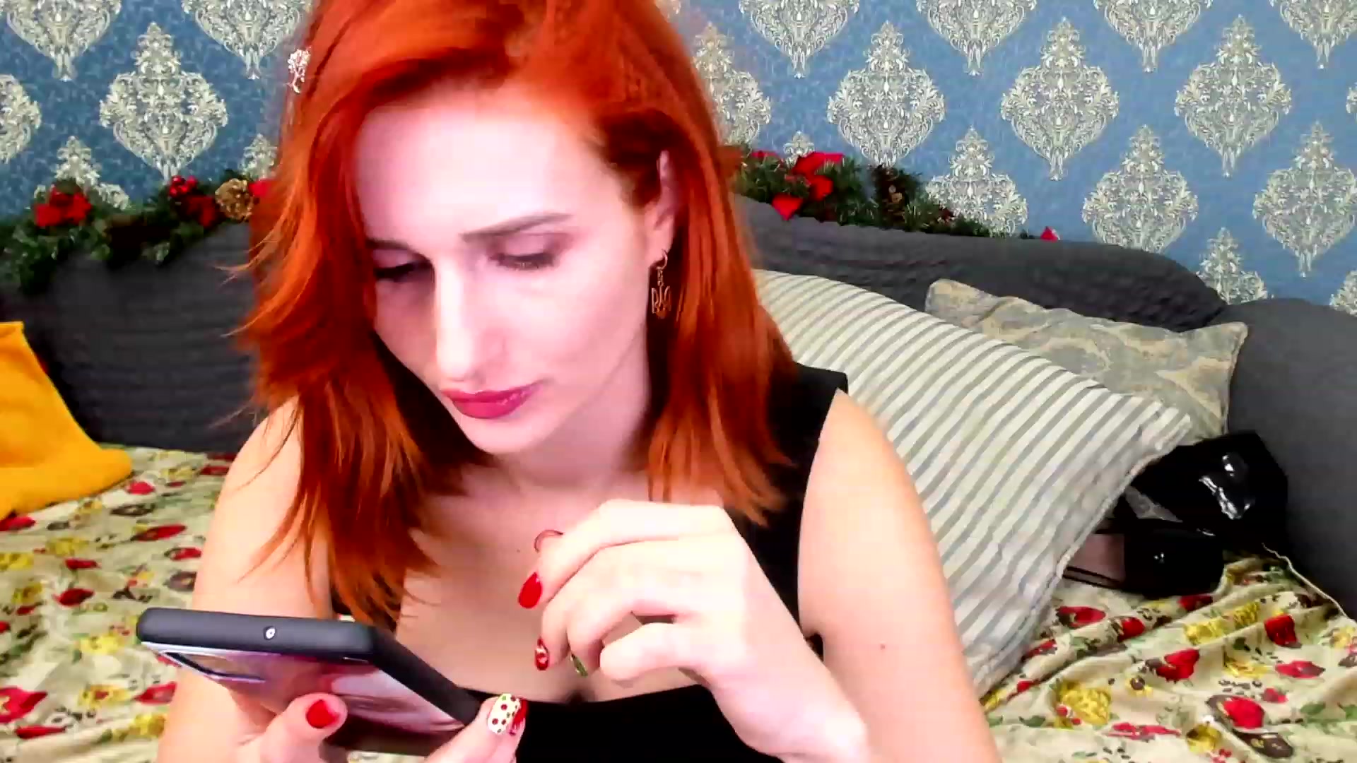 Gallery image thumbnail from White_Pie's myfreecams stream on, 12/19/2022, 10:28 image 5 of 20