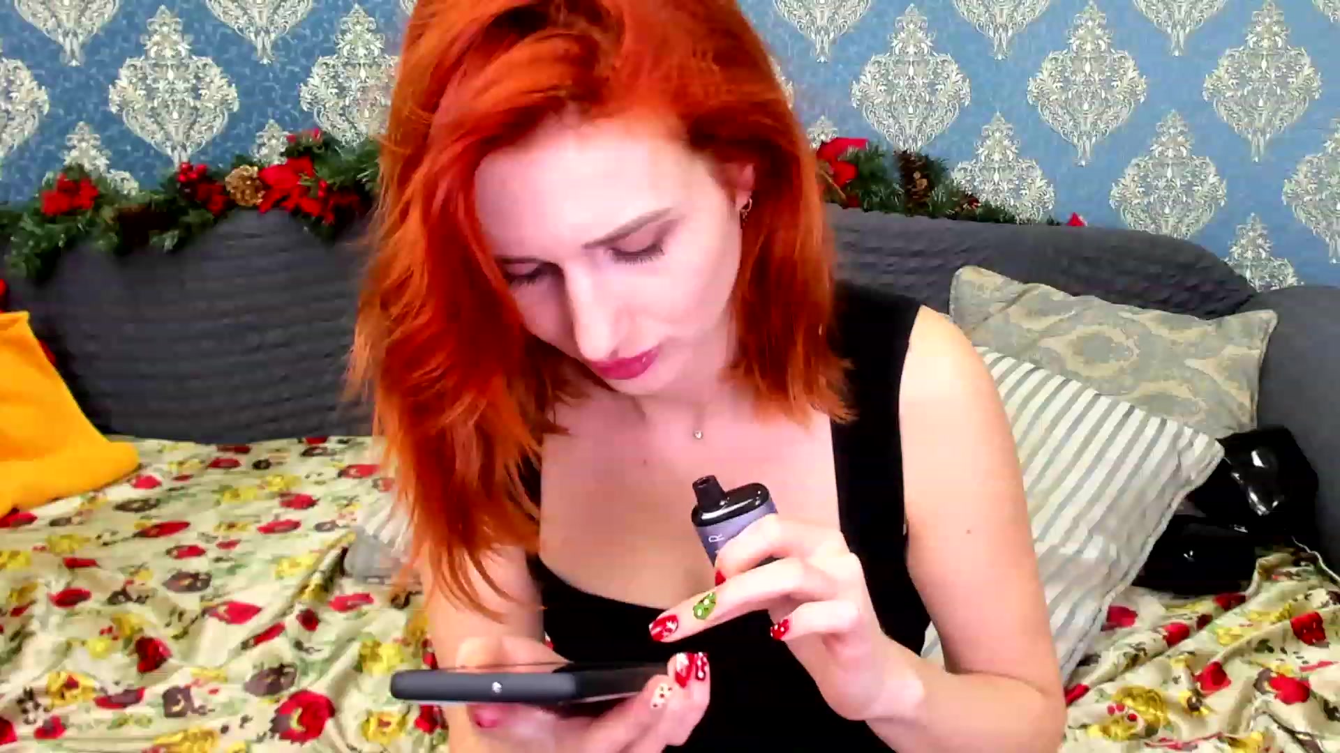 Gallery image thumbnail from White_Pie's myfreecams stream on, 12/19/2022, 10:28 image 17 of 20