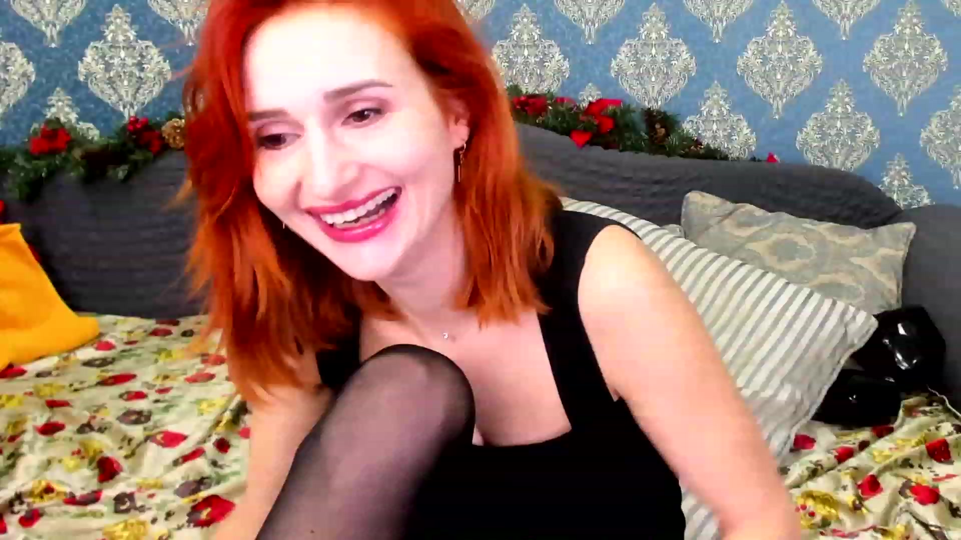 Gallery image thumbnail from White_Pie's myfreecams stream on, 12/19/2022, 10:28 image 15 of 20