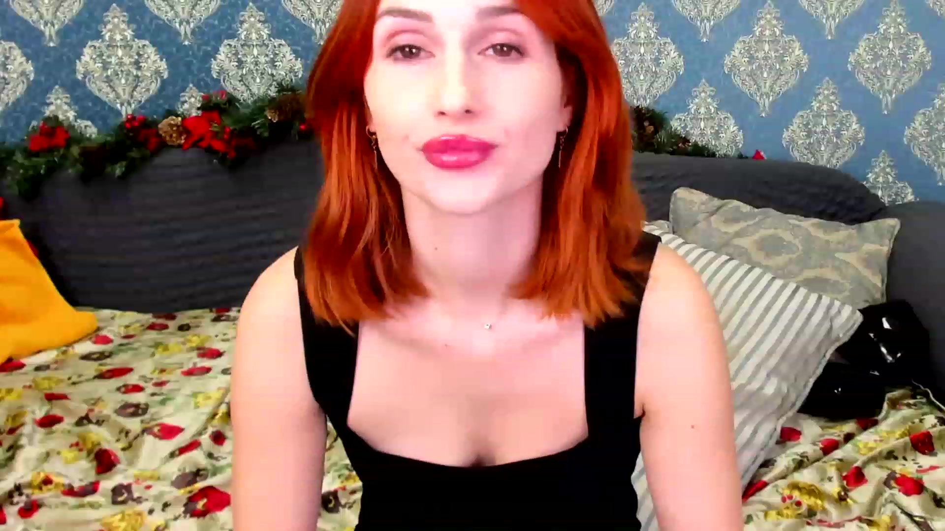 Gallery image thumbnail from White_Pie's myfreecams stream on, 12/19/2022, 10:28 image 10 of 20