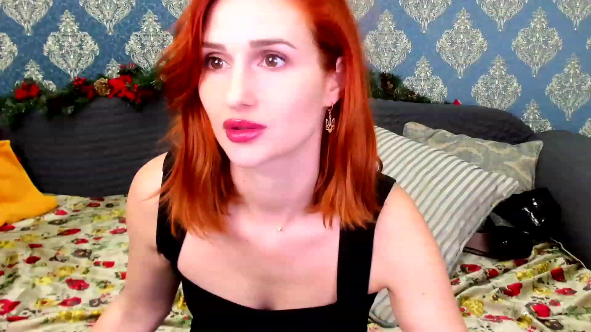 Gallery image thumbnail from White_Pie's myfreecams stream on, 12/19/2022, 10:28 image 6 of 20