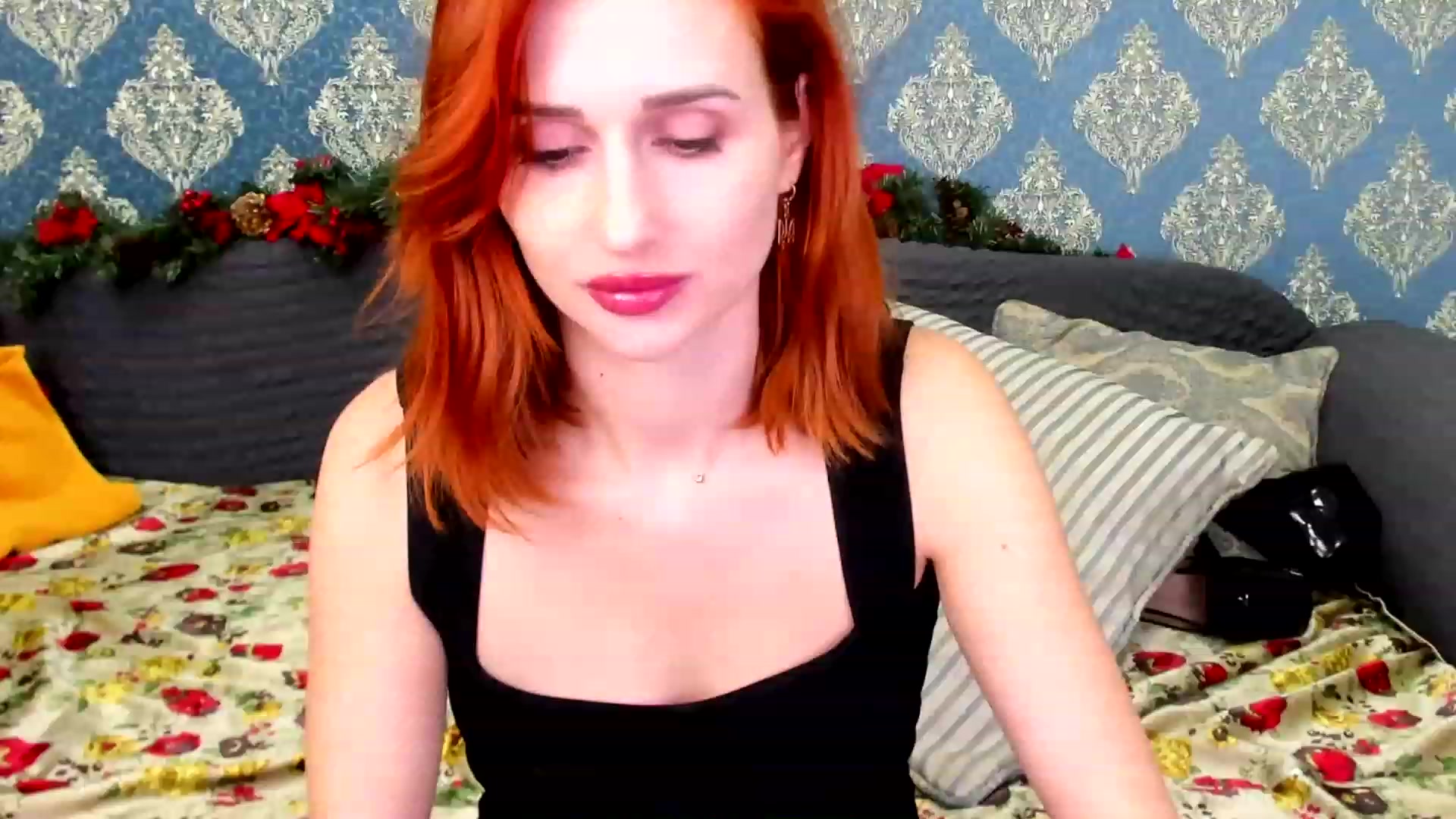 Gallery image thumbnail from White_Pie's myfreecams stream on, 12/19/2022, 10:28 image 7 of 20