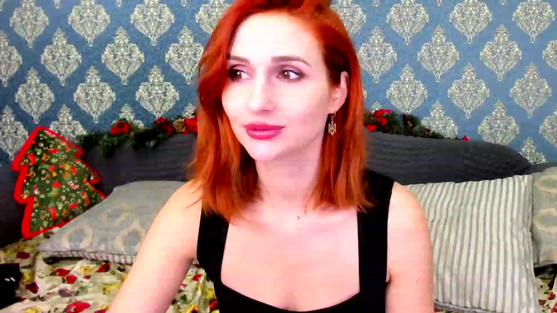 Gallery image thumbnail from White_Pie's myfreecams stream on, 12/19/2022, 17:35 image 6 of 20