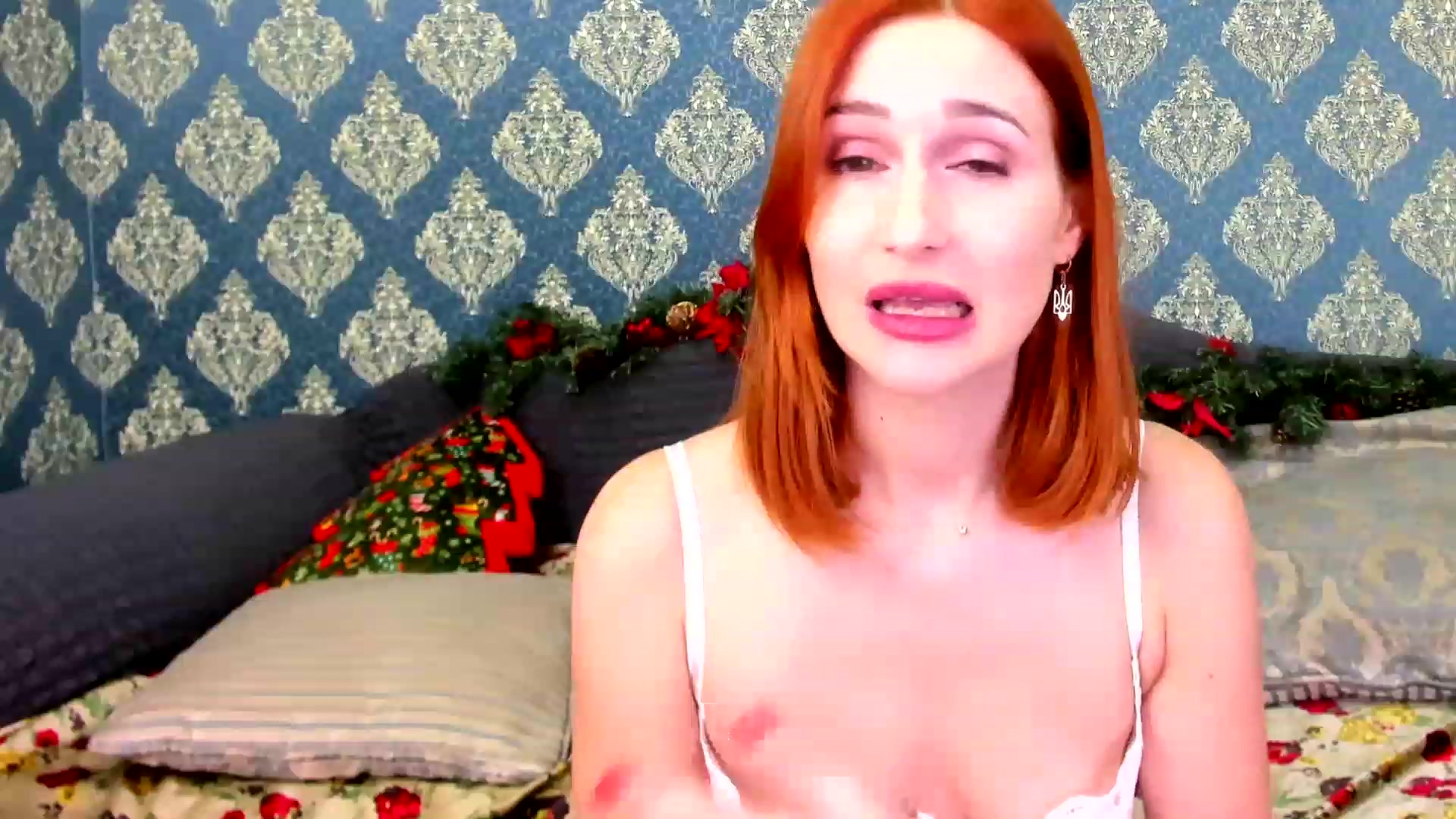 Gallery image thumbnail from White_Pie's myfreecams stream on, 12/24/2022, 10:12 image 12 of 20