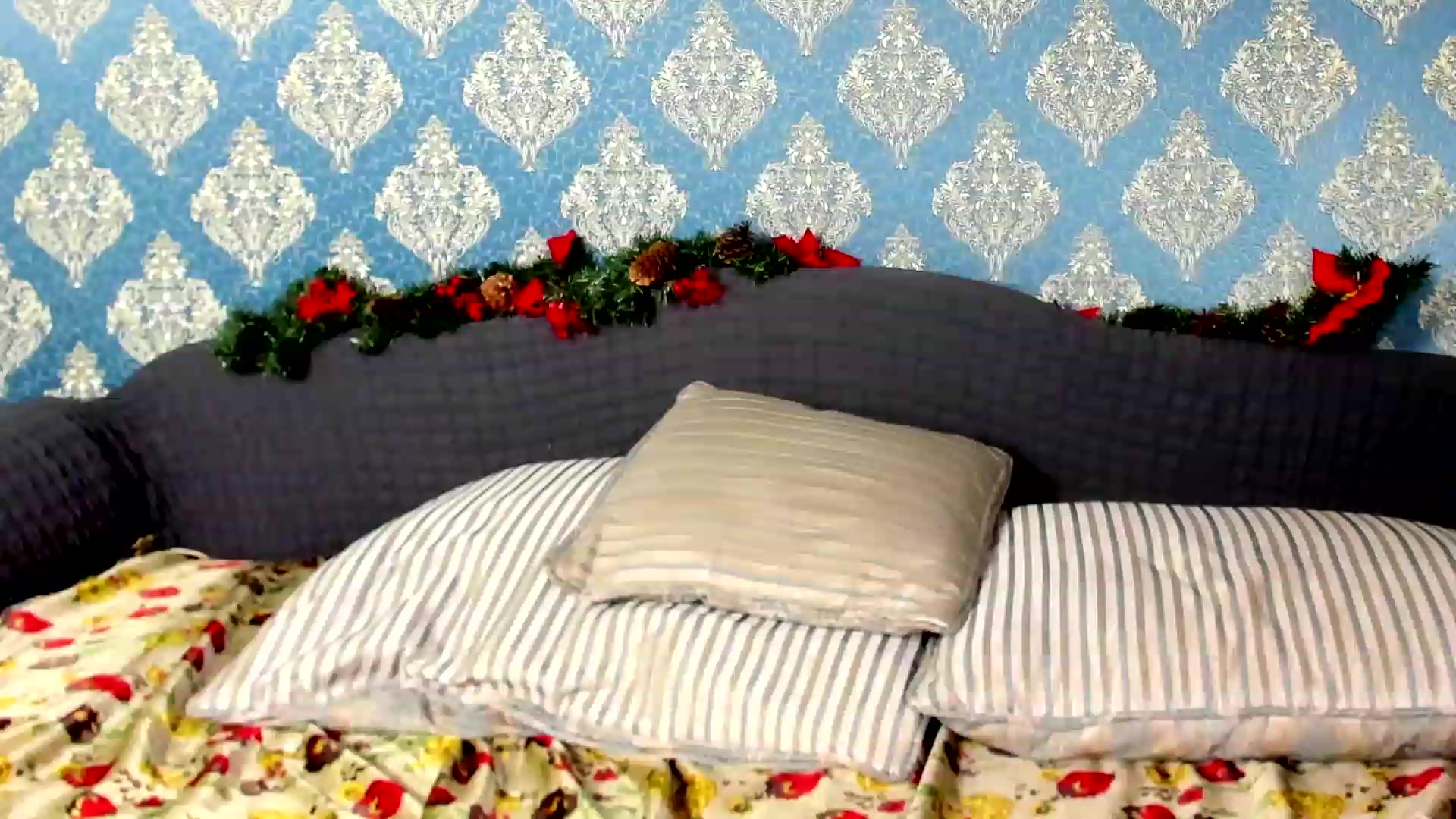 Gallery image thumbnail from White_Pie's myfreecams stream on, 01/17/2023, 10:19 image 1 of 20