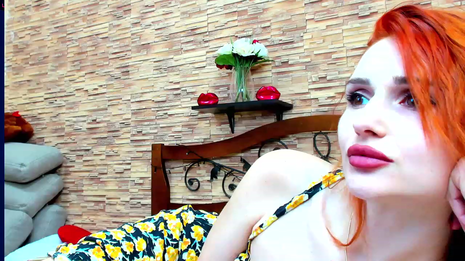 Gallery image thumbnail from White_Pie's myfreecams stream on, 01/30/2023, 14:39 image 19 of 20