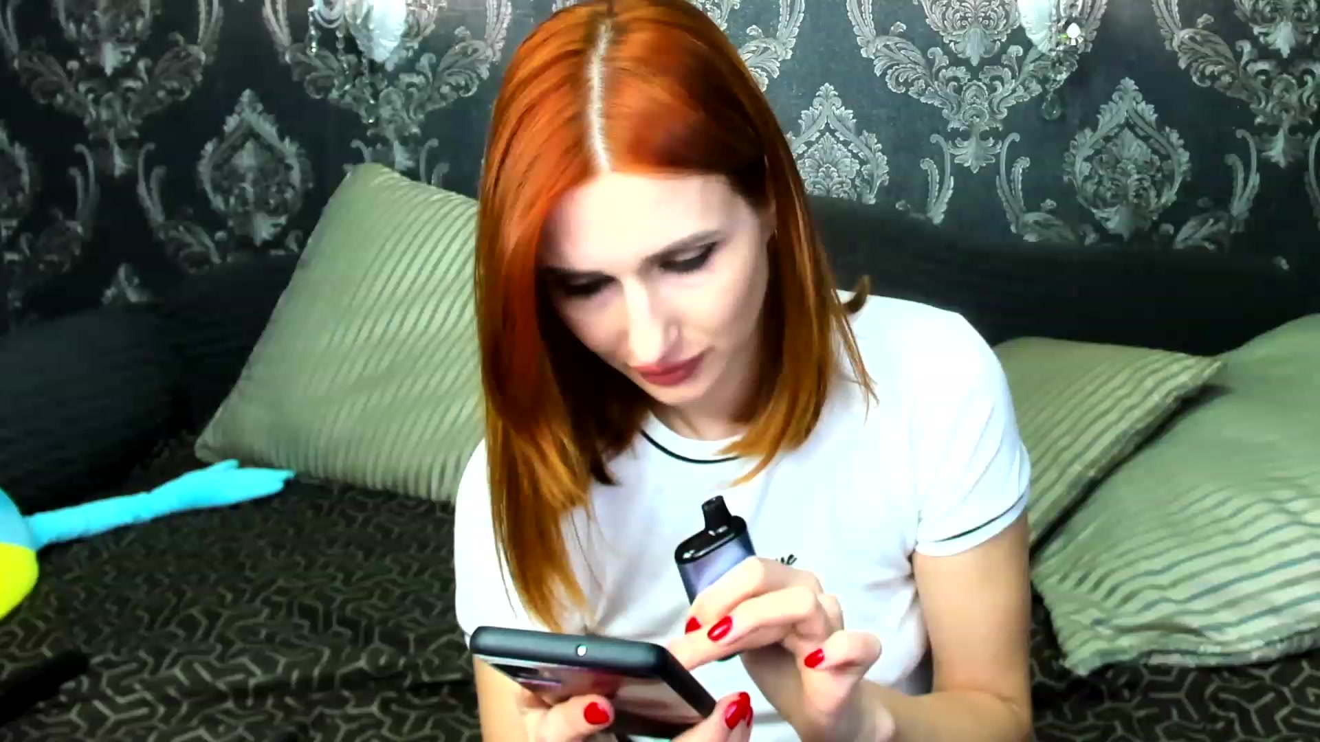Gallery image thumbnail from White_Pie's myfreecams stream on, 02/06/2023, 14:52 image 3 of 20