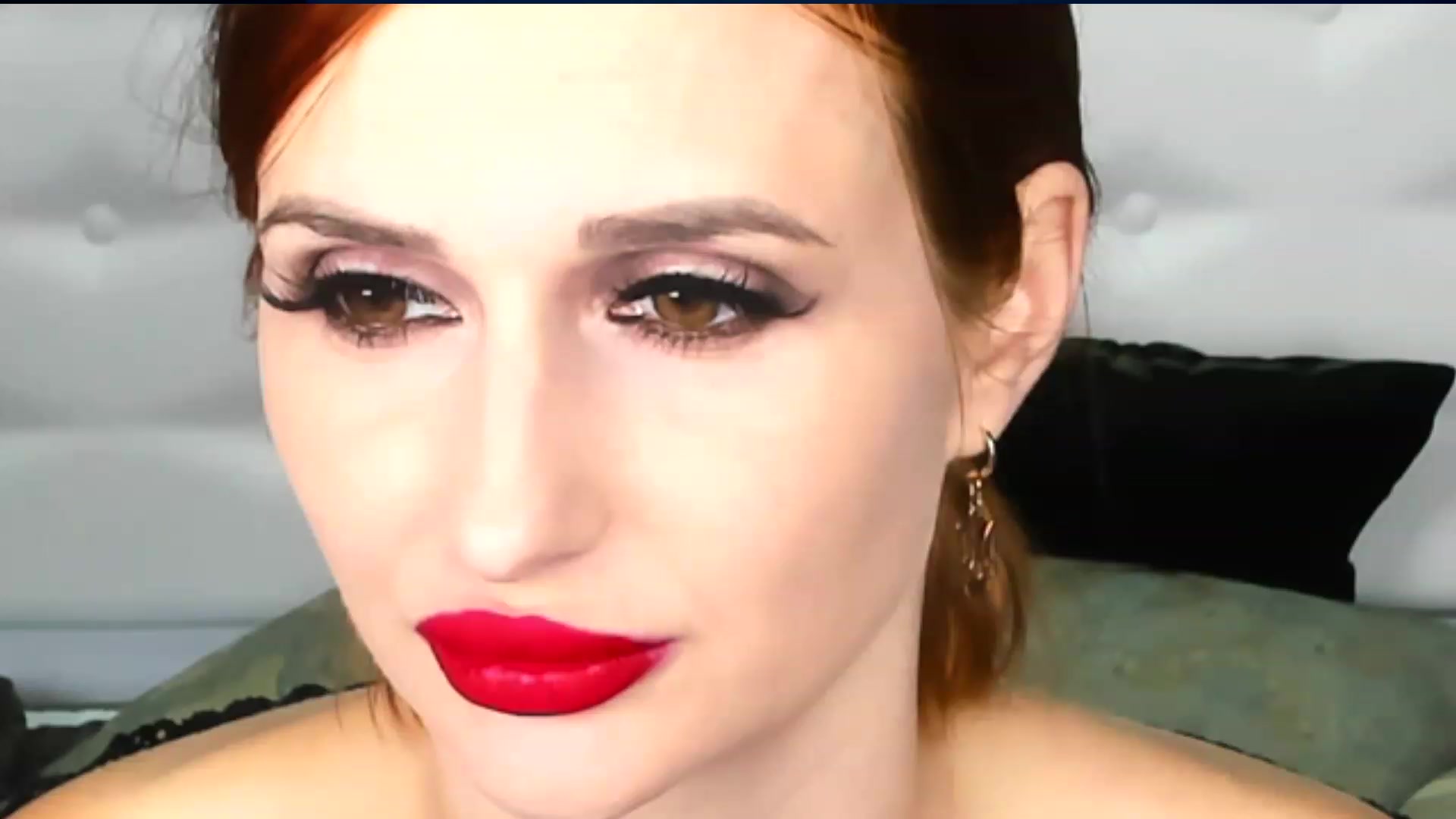 Gallery image thumbnail from White_Pie's myfreecams stream on, 08/29/2023, 13:44 image 6 of 20