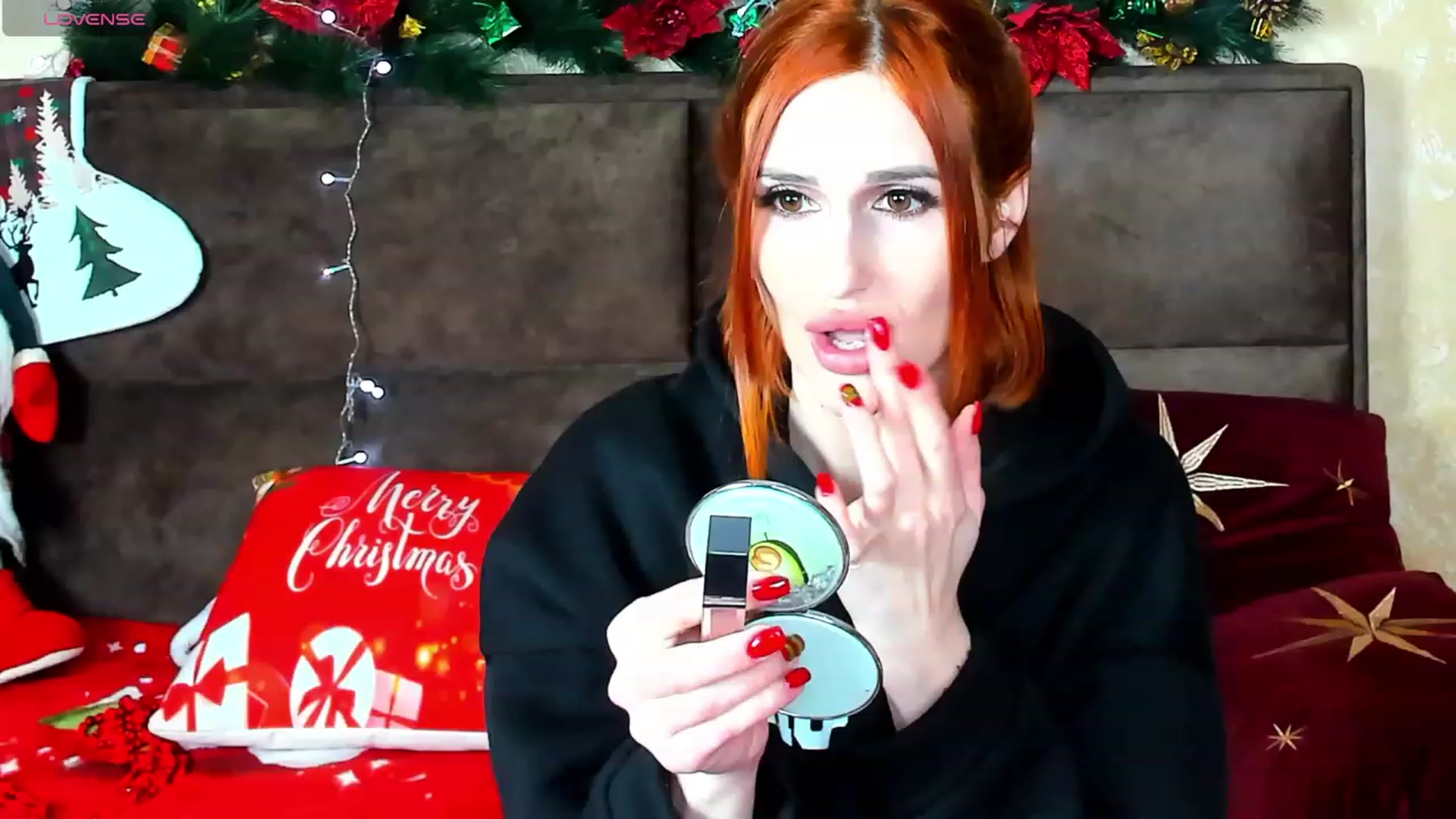Gallery image thumbnail from White_Pie's myfreecams stream on, 12/25/2023, 18:11 image 18 of 20