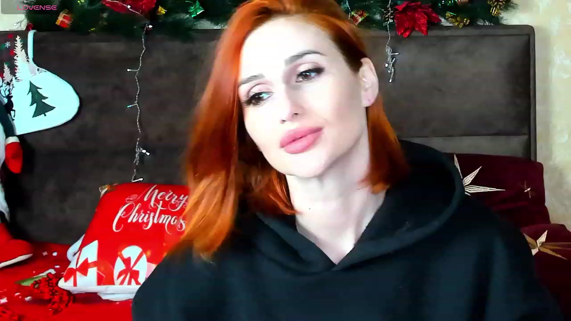 Gallery image thumbnail from White_Pie's myfreecams stream on, 12/25/2023, 18:11 image 19 of 20