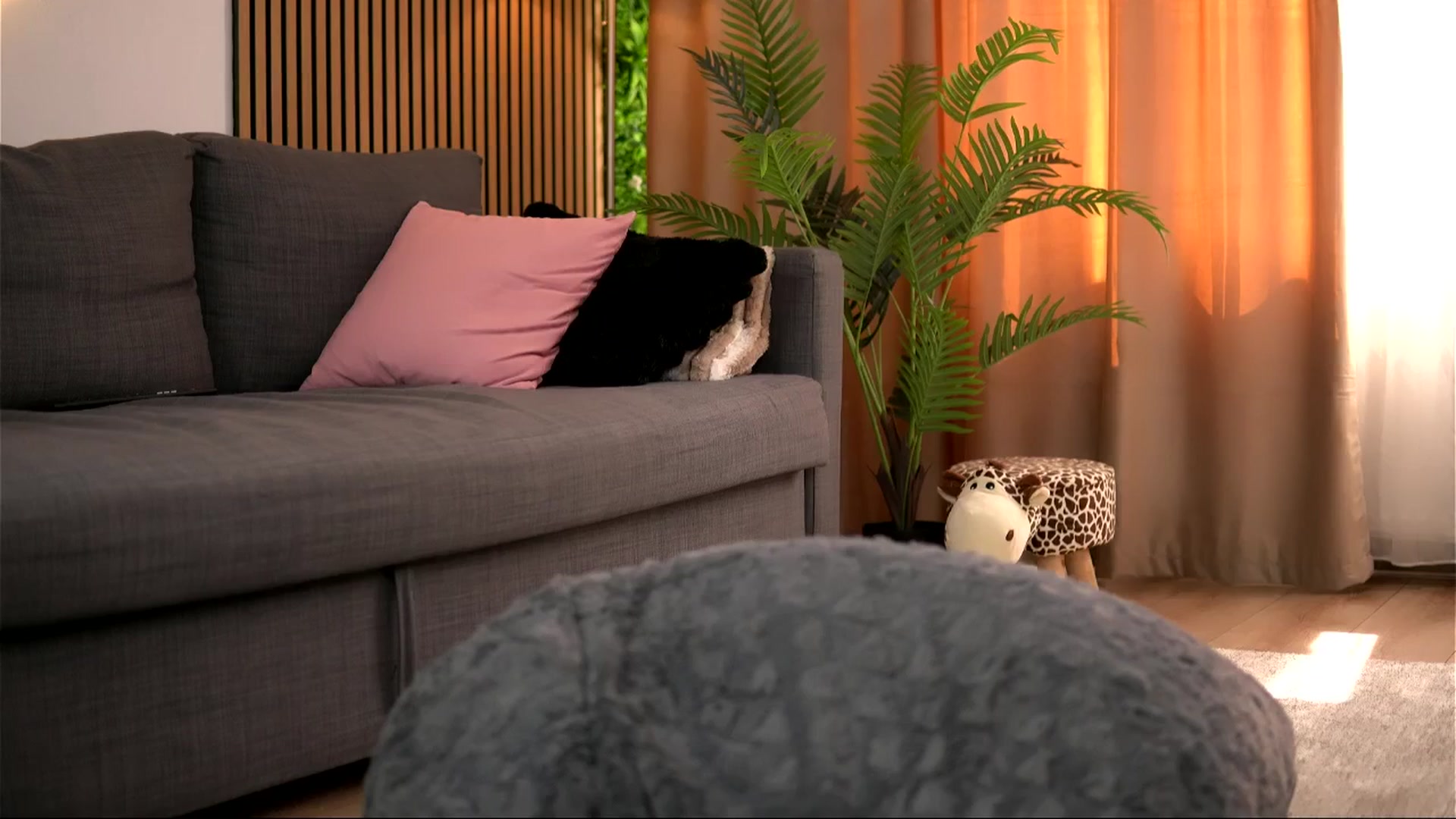 Gallery image thumbnail from WhitneyAndrew's myfreecams stream on, 04/07/2026, 10:27 image 14 of 20