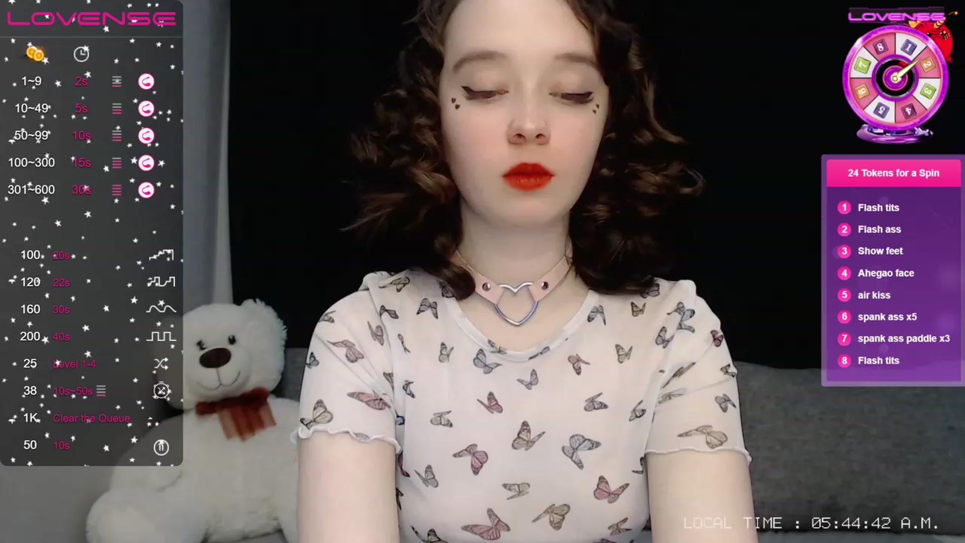 Gallery image thumbnail from WhitneyNeal's myfreecams stream on, 04/17/2023, 03:36 image 4 of 20