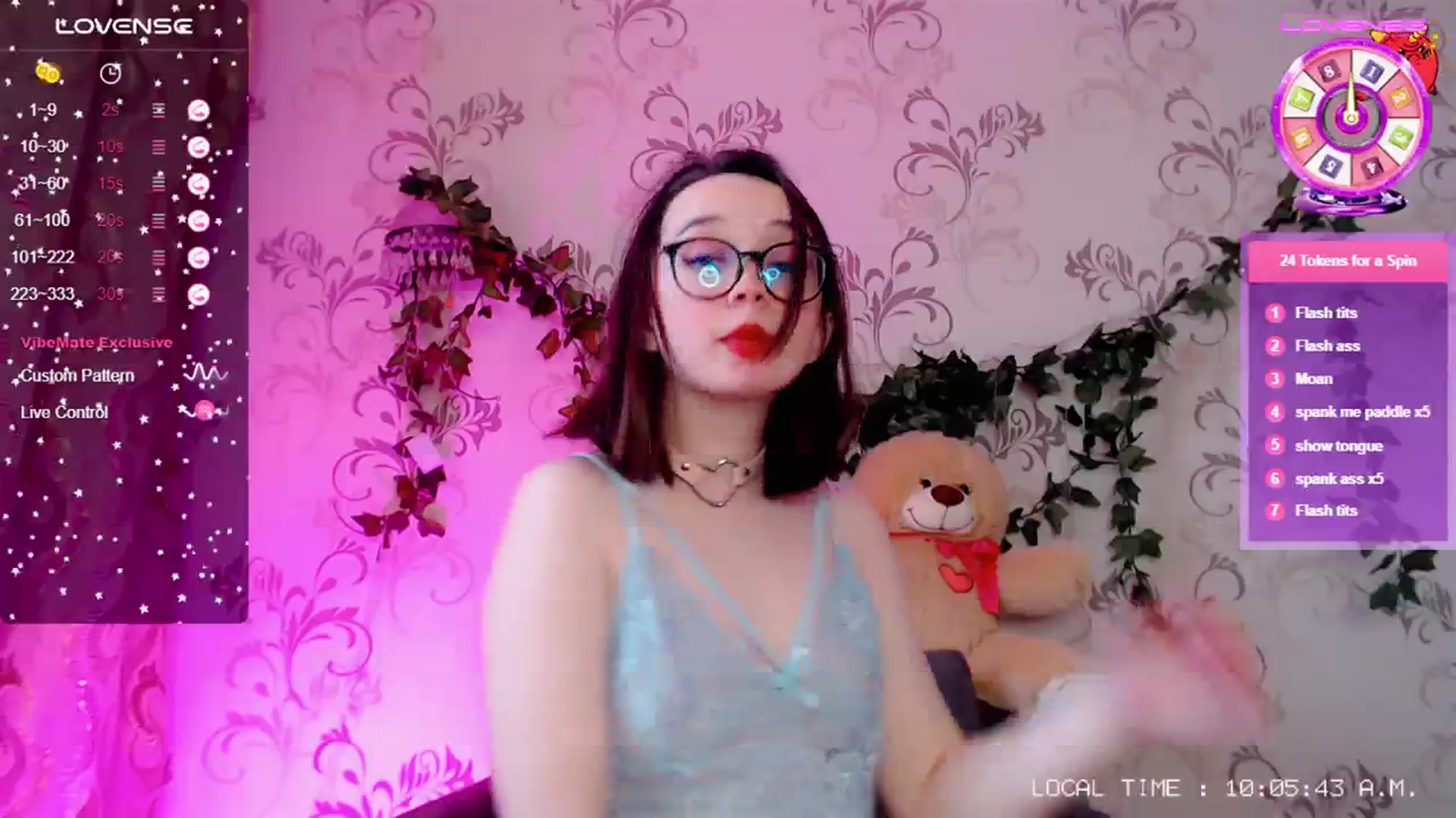 Gallery image thumbnail from WhitneyNeal's myfreecams stream on, 11/28/2023, 07:35 image 6 of 20