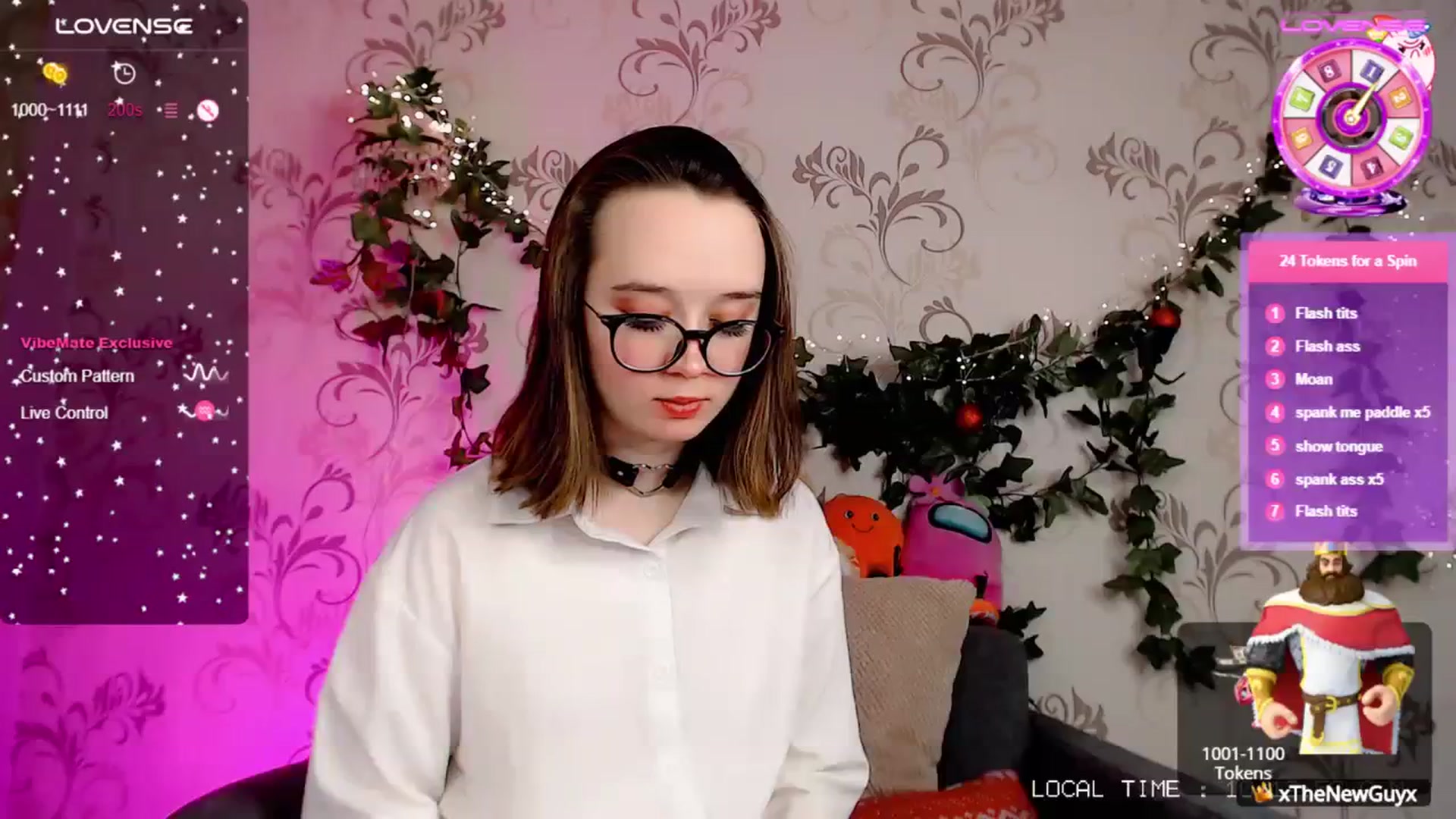 Gallery image thumbnail from WhitneyNeal's myfreecams stream on, 12/26/2023, 07:17 image 17 of 20