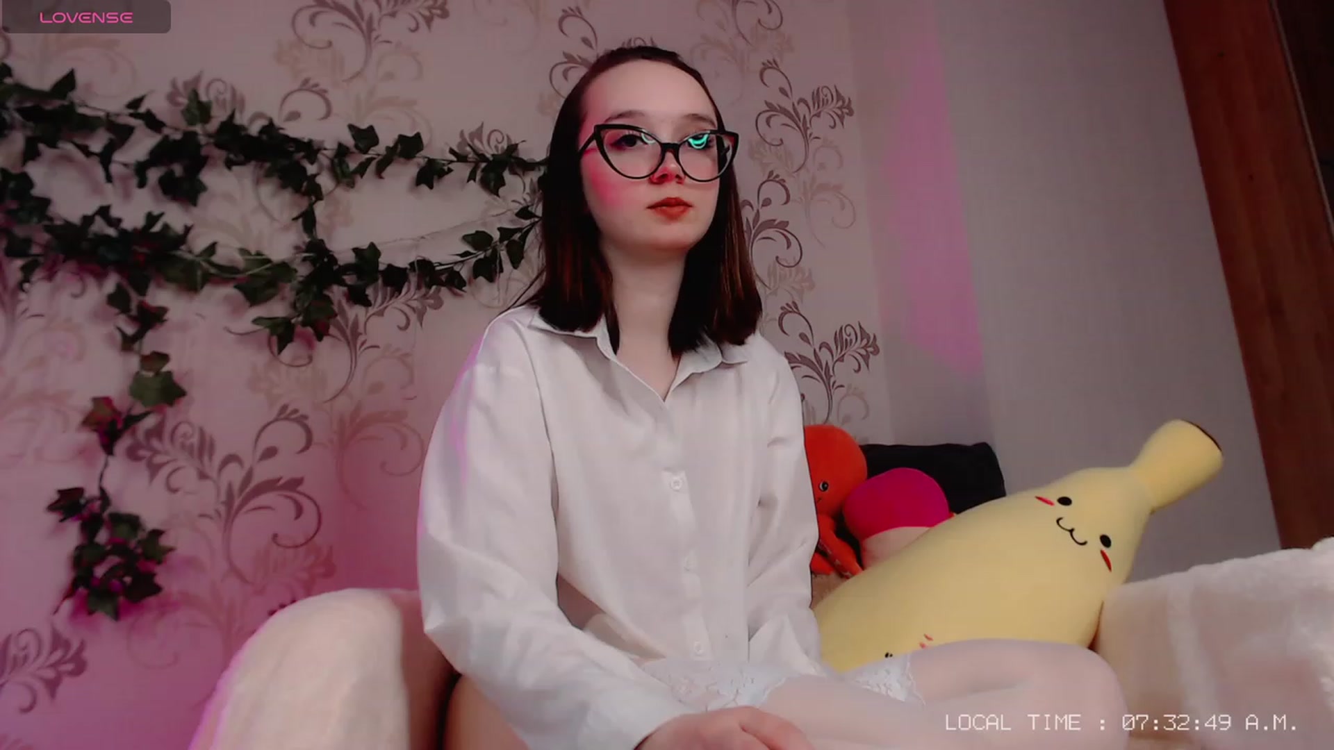 Gallery image thumbnail from WhitneyNeal's myfreecams stream on, 03/11/2024, 05:16 image 3 of 20
