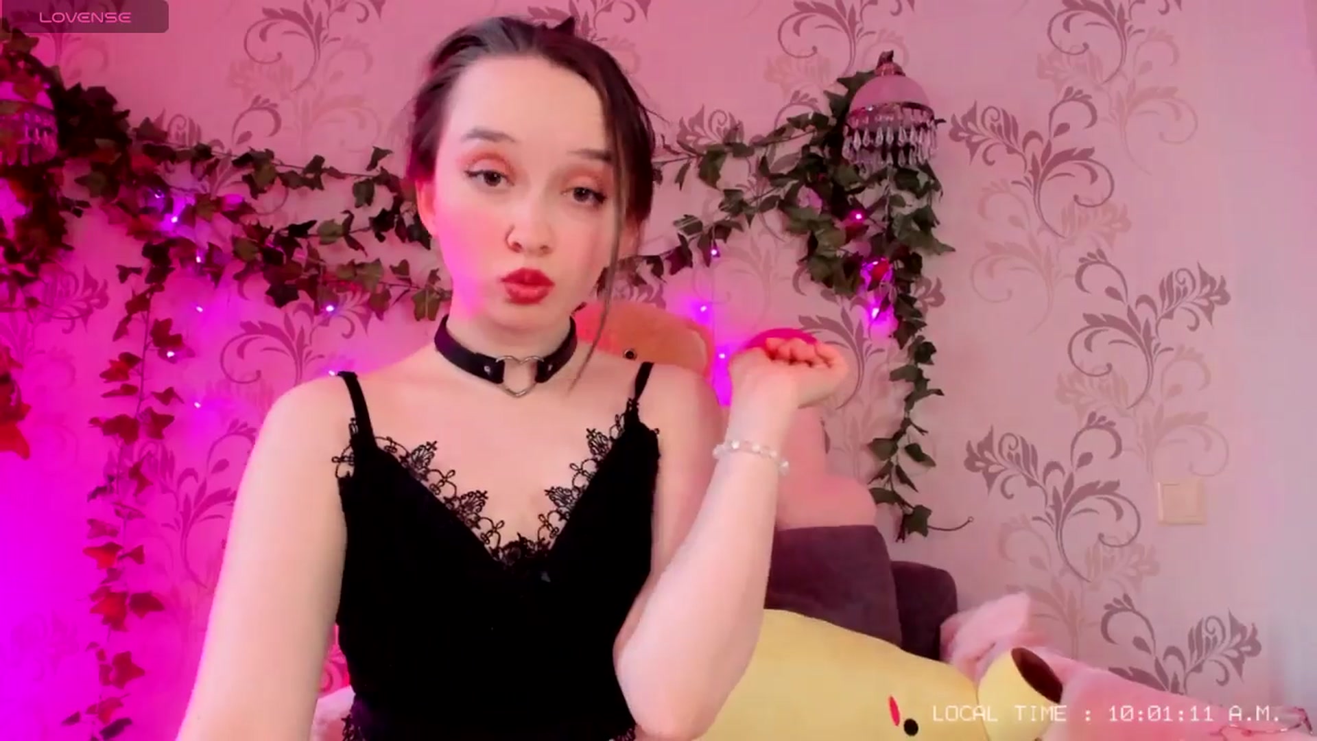 Gallery image thumbnail from WhitneyNeal's myfreecams stream on, 05/19/2024, 07:07 image 14 of 20