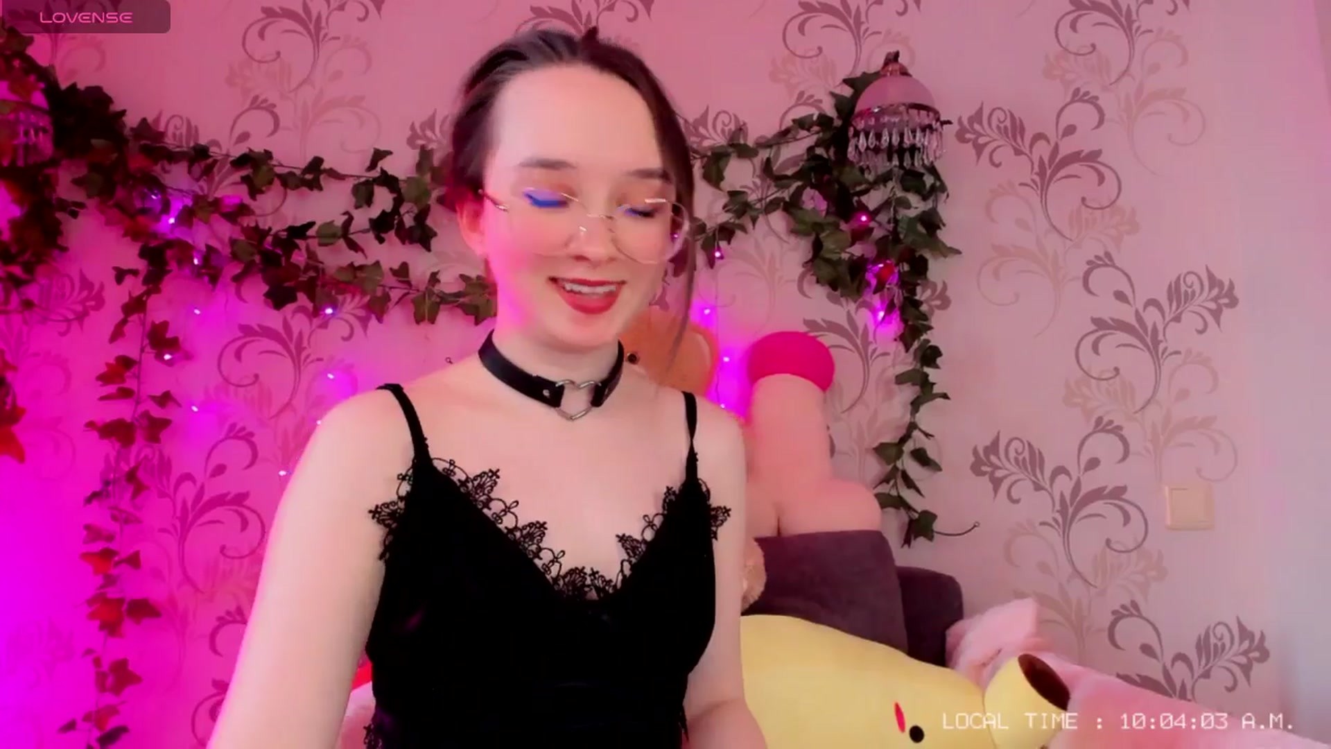 Gallery image thumbnail from WhitneyNeal's myfreecams stream on, 05/19/2024, 07:07 image 18 of 20