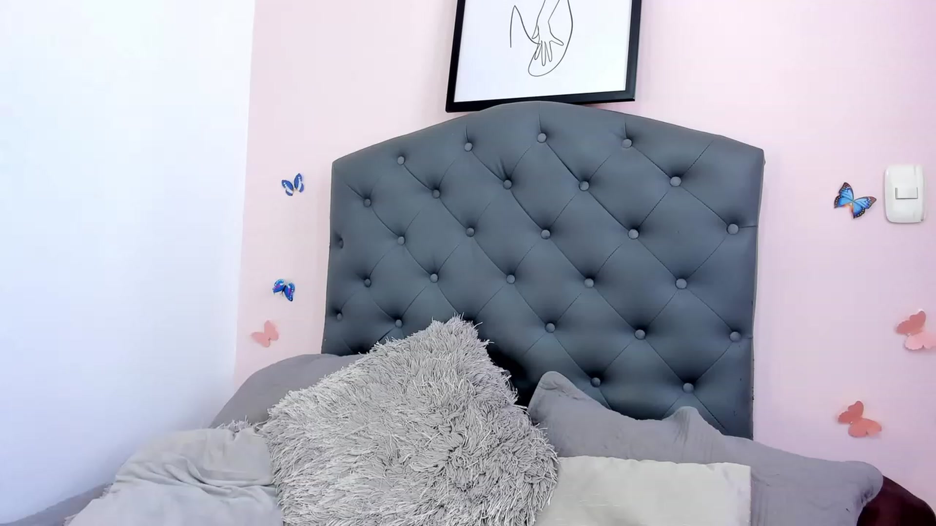 Gallery image thumbnail from WhitneyR's myfreecams stream on, 01/22/2024, 15:02 image 9 of 20