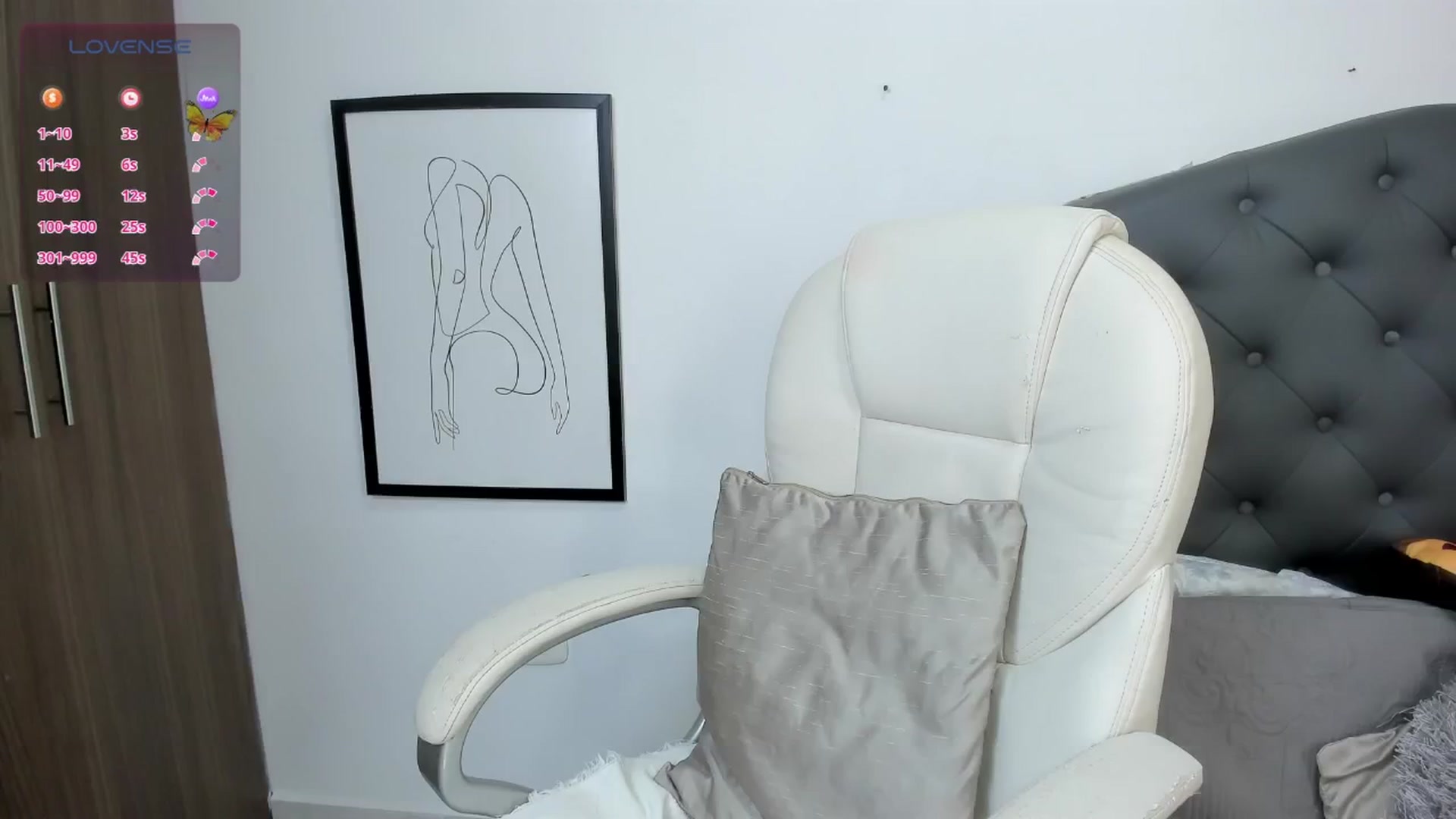 Gallery image thumbnail from WhitneyR's myfreecams stream on, 06/16/2024, 15:24 image 14 of 20