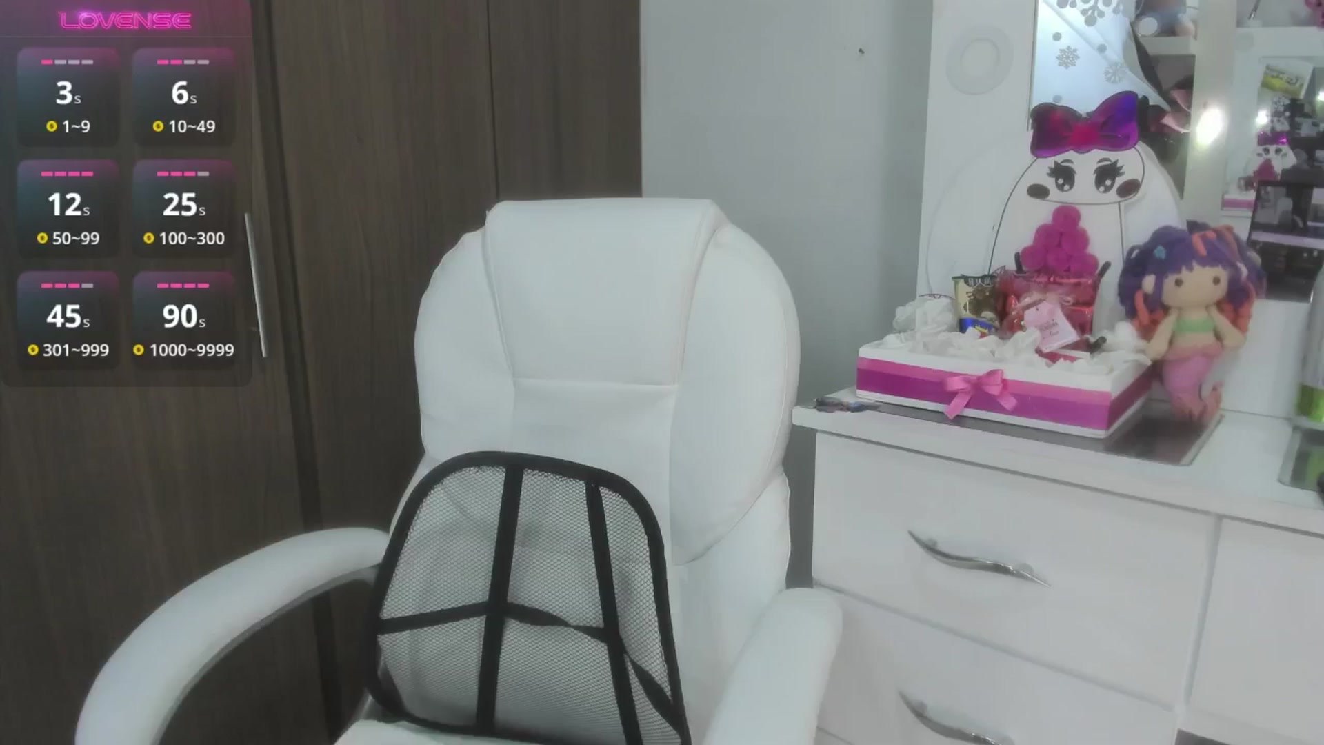 Gallery image thumbnail from WhitneyR's myfreecams stream on, 10/21/2024, 14:49 image 12 of 20