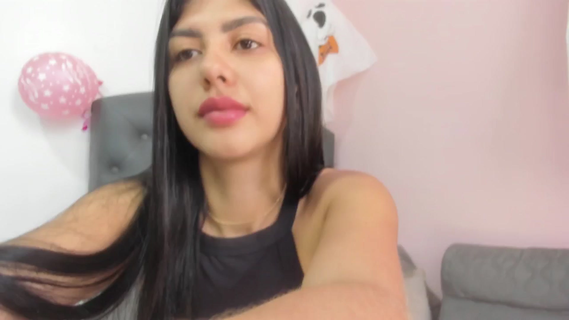 Gallery image thumbnail from WhitneyR's myfreecams stream on, 10/29/2024, 13:24 image 16 of 20