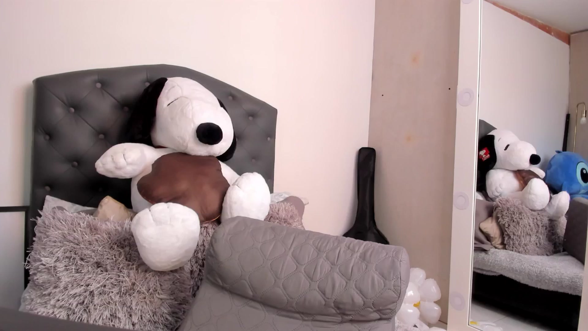 Gallery image thumbnail from WhitneyR's myfreecams stream on, 03/16/2025, 14:30 image 17 of 20