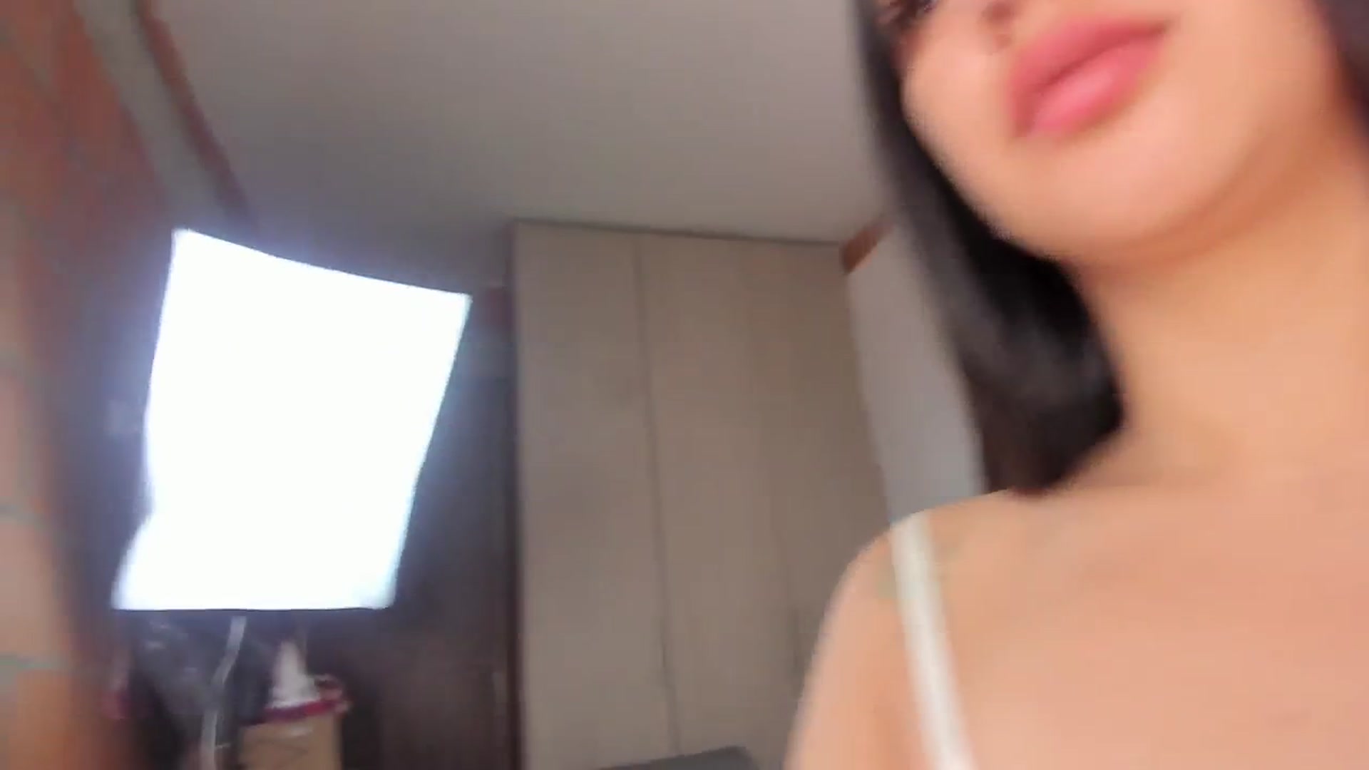 Gallery image thumbnail from WhitneyR's myfreecams stream on, 05/26/2025, 12:42 image 4 of 20