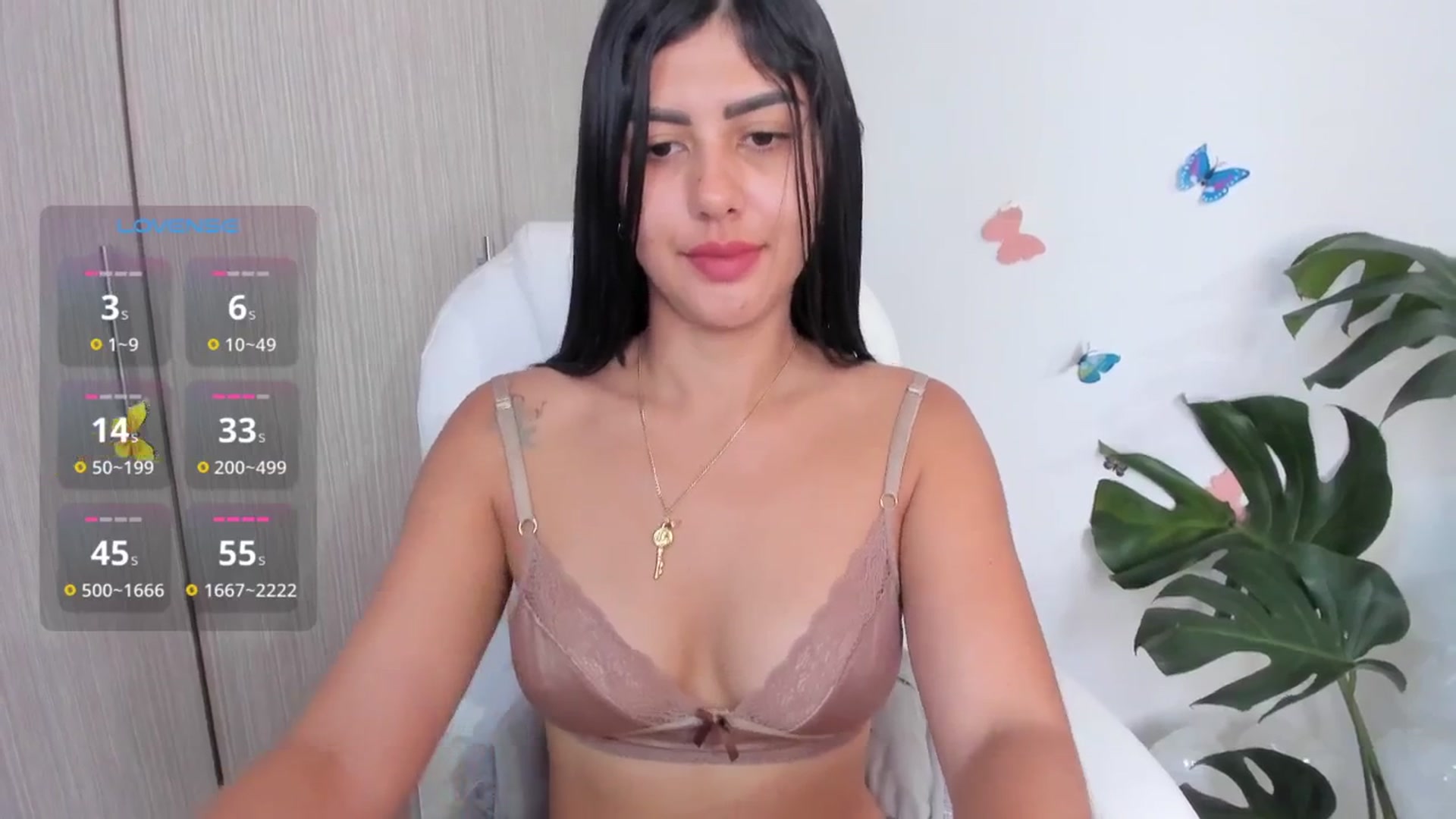 Gallery image thumbnail from WhitneyR's myfreecams stream on, 10/07/2025, 14:31 image 10 of 20