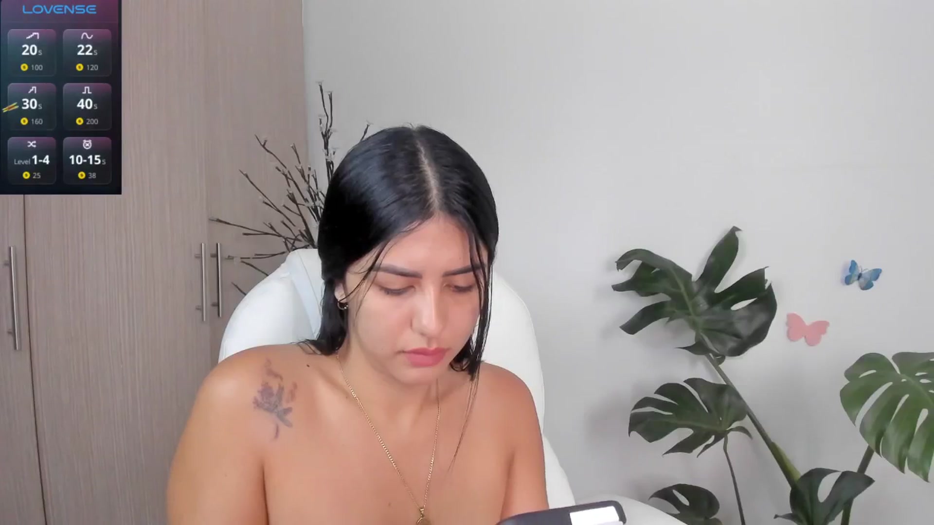 Gallery image thumbnail from WhitneyR's myfreecams stream on, 12/19/2025, 13:22 image 16 of 20