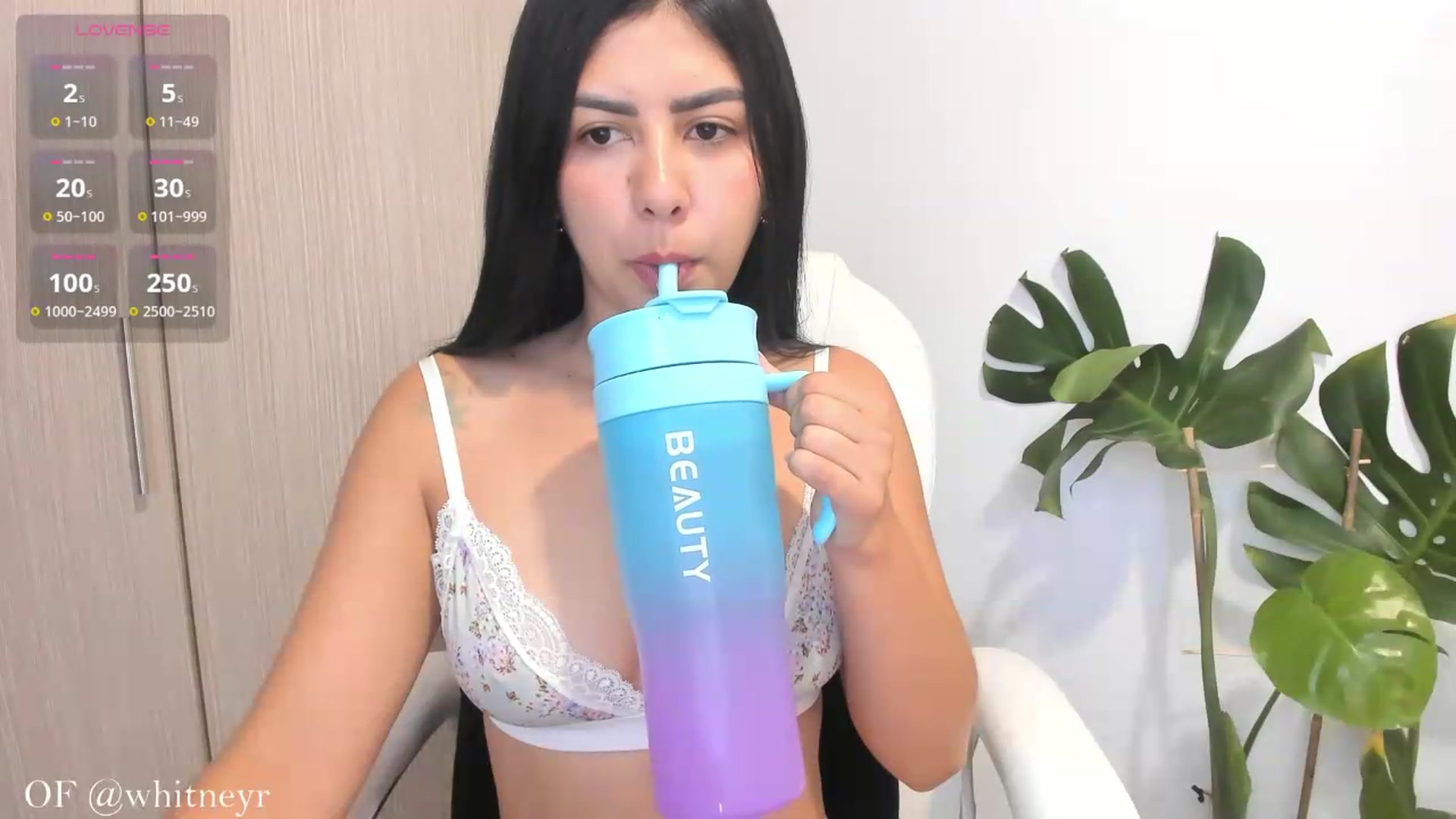 Gallery image thumbnail from WhitneyR's myfreecams stream on, 07/27/2026, 13:27 image 4 of 20