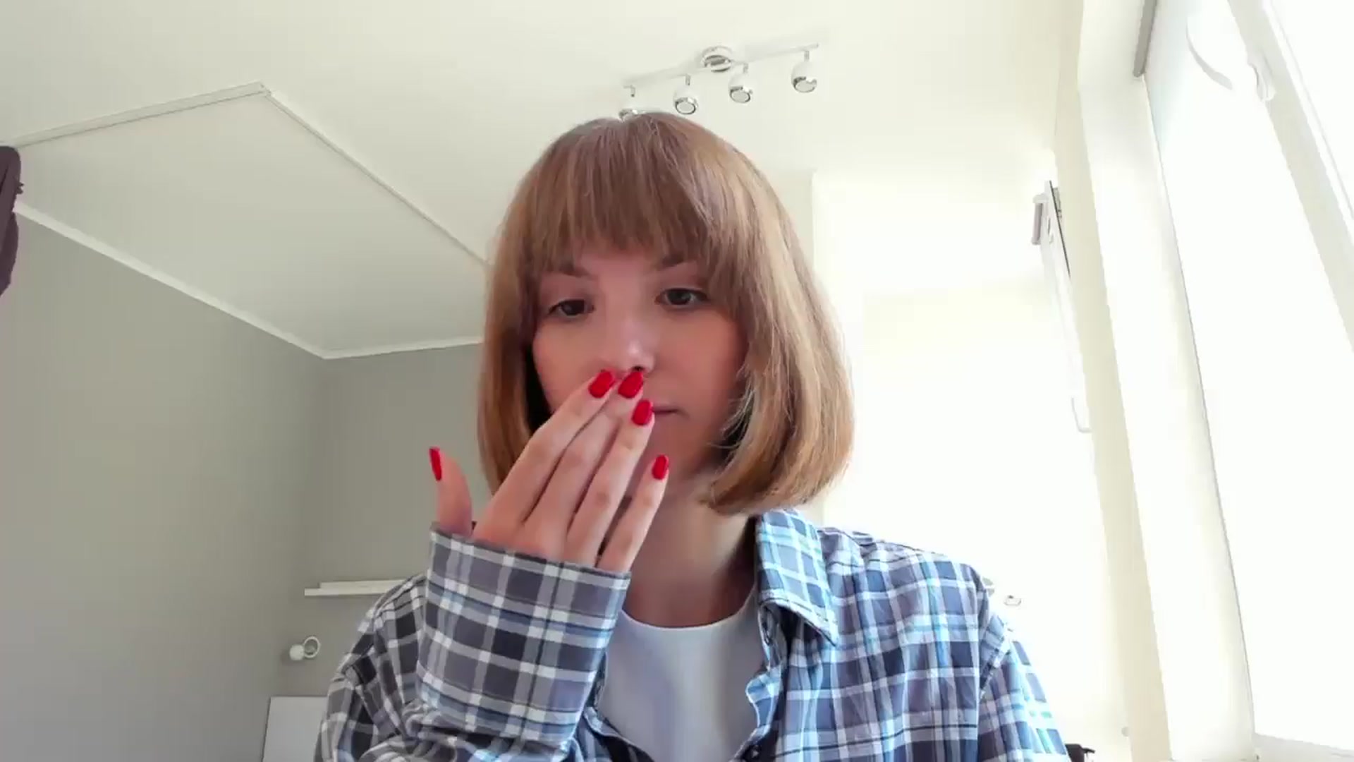 Gallery image thumbnail from WhoIsSofi's myfreecams stream on, 05/21/2025, 13:35 image 1 of 20