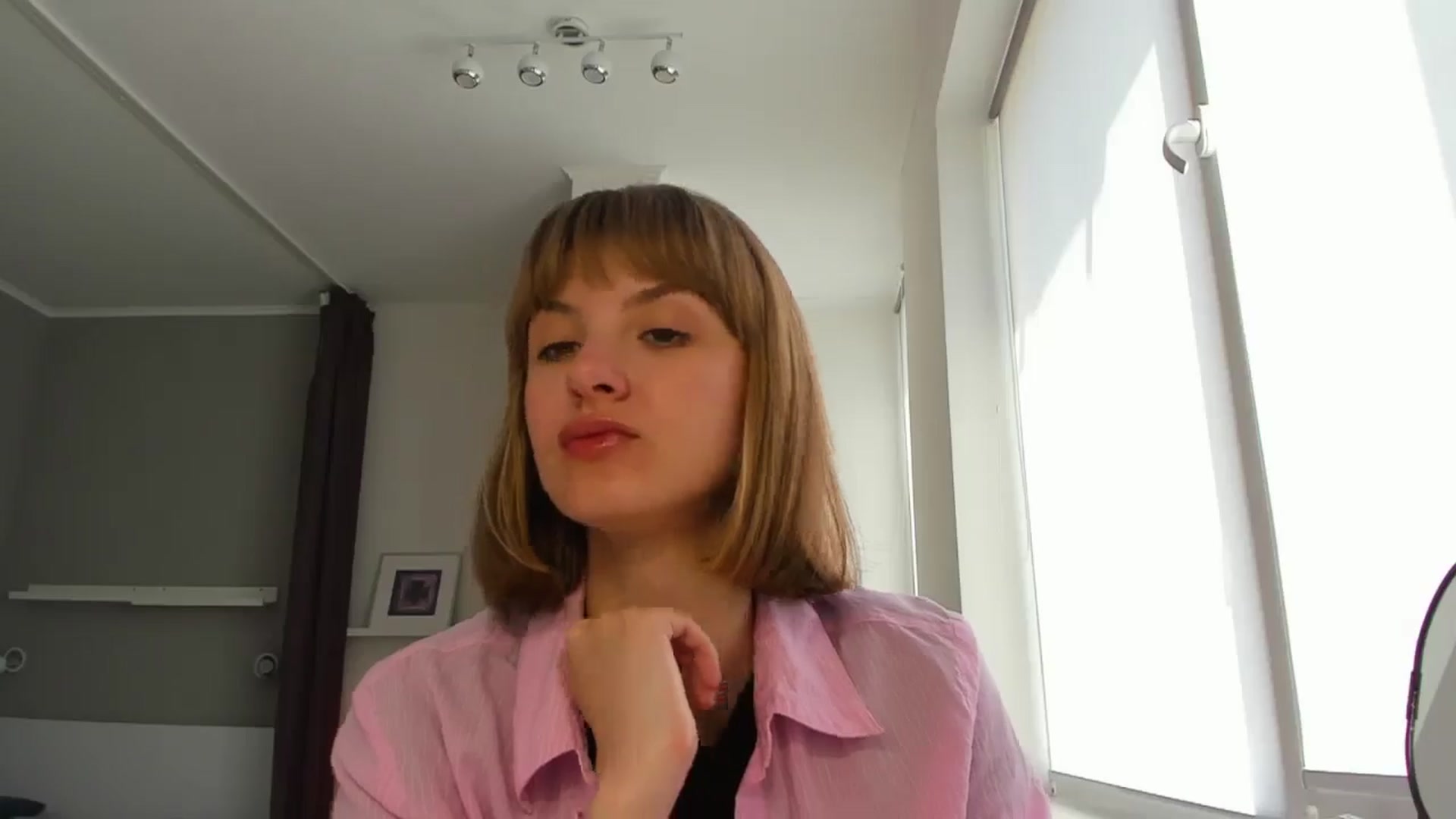 Gallery image thumbnail from WhoIsSofi's myfreecams stream on, 07/03/2025, 11:53 image 16 of 20