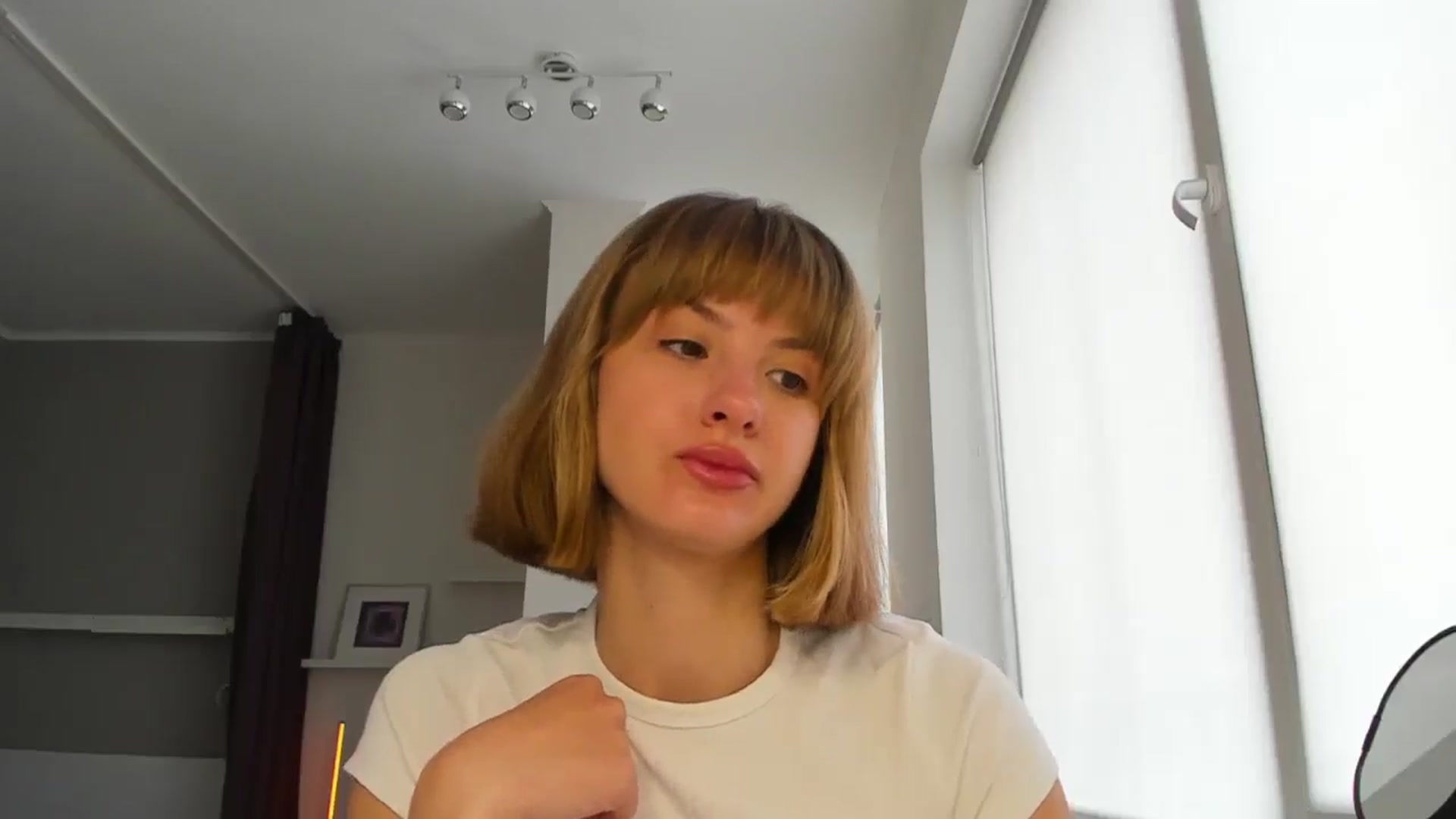 Gallery image thumbnail from WhoIsSofi's myfreecams stream on, 08/06/2025, 09:33 image 4 of 20