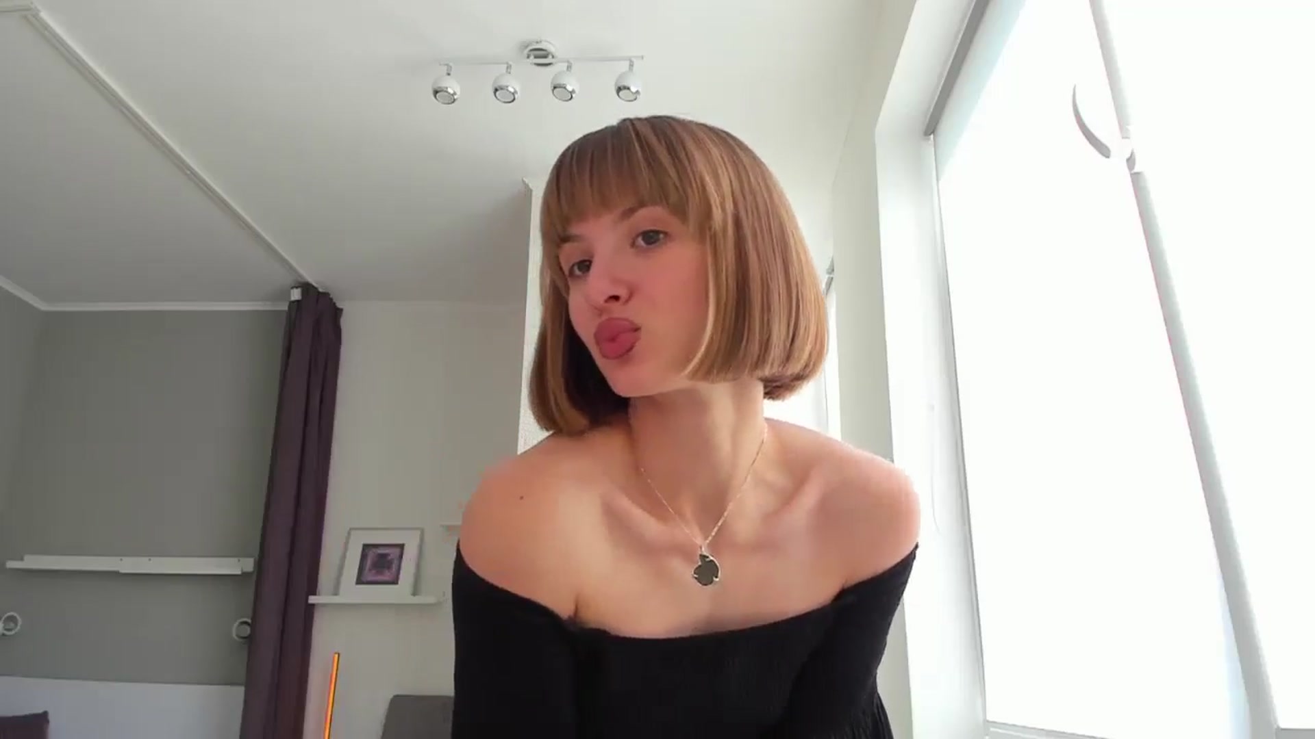 Gallery image thumbnail from WhoIsSofi's myfreecams stream on, 08/20/2025, 13:54 image 13 of 20