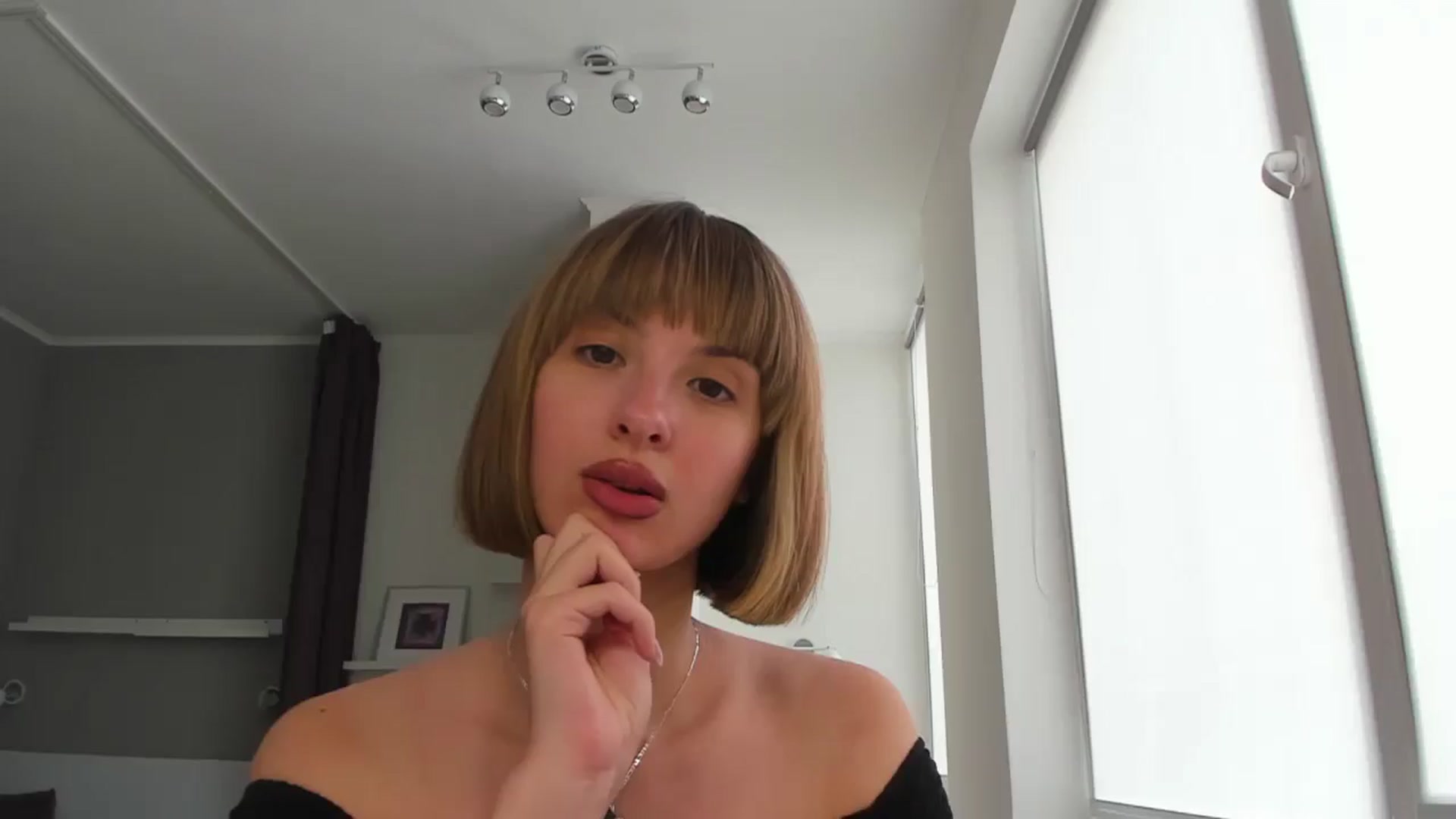 Gallery image thumbnail from WhoIsSofi's myfreecams stream on, 08/20/2025, 15:02 image 1 of 20