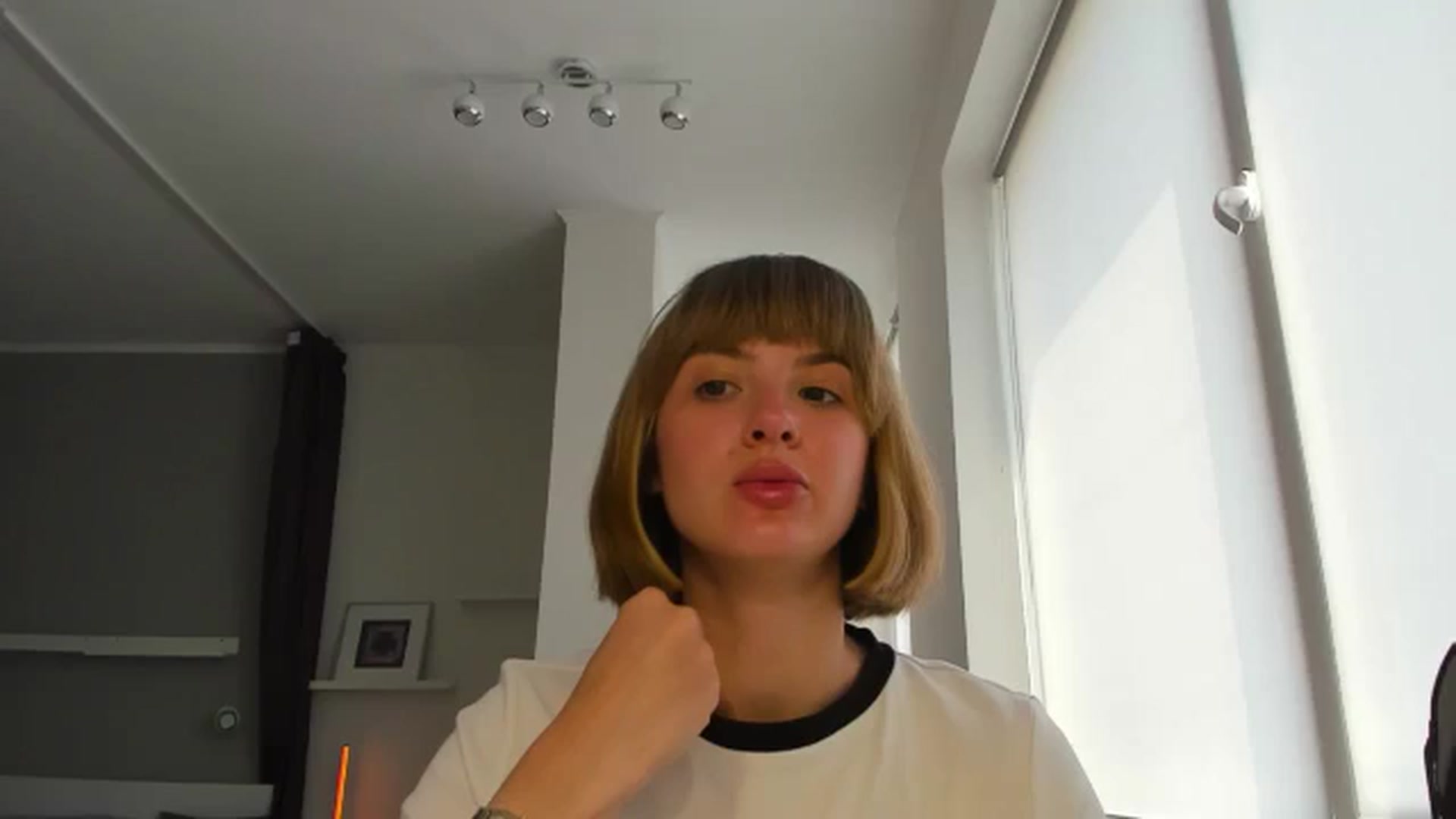 Gallery image thumbnail from WhoIsSofi's myfreecams stream on, 09/01/2025, 11:34 image 6 of 20