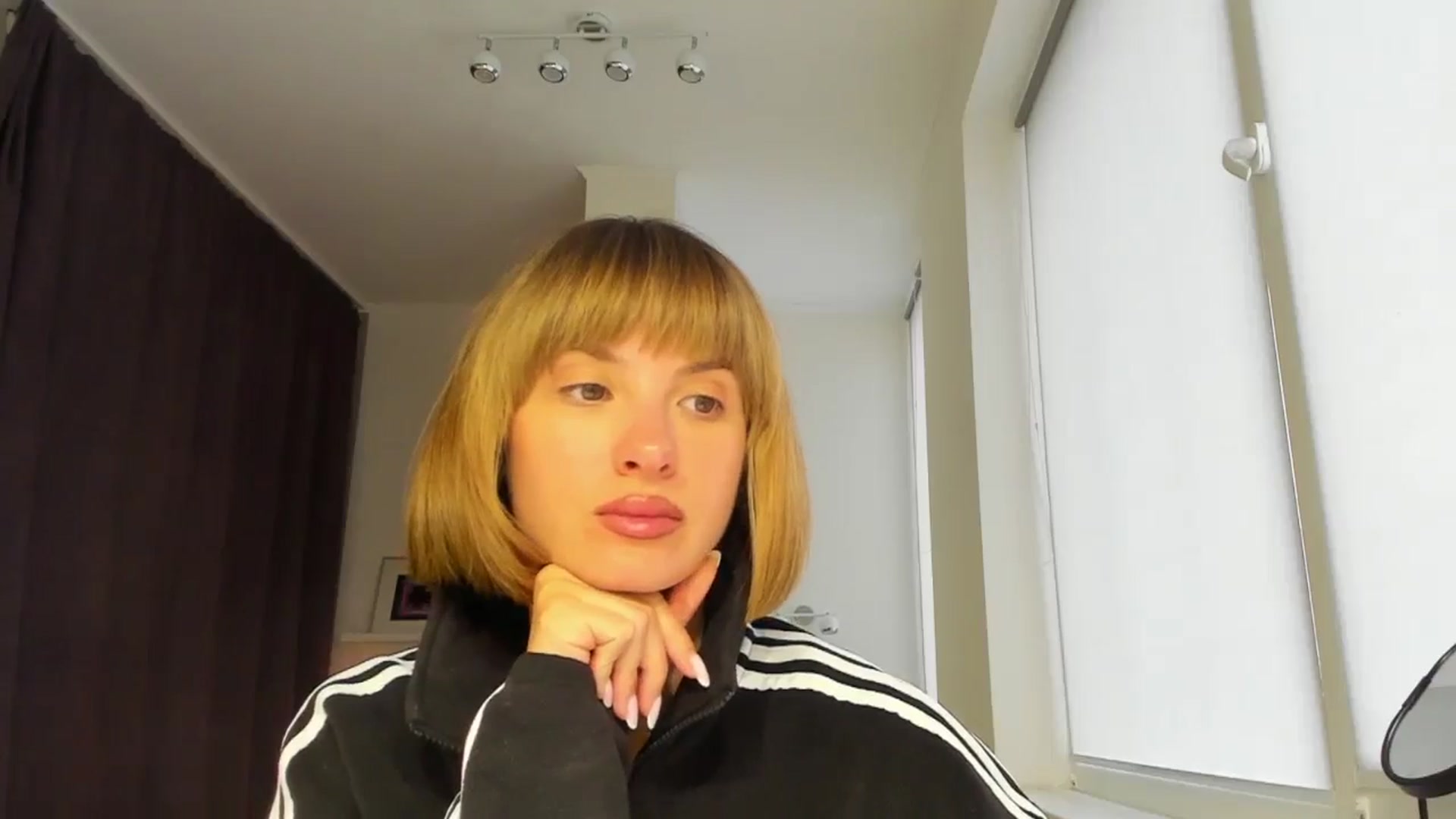 Gallery image thumbnail from WhoIsSofi's myfreecams stream on, 10/01/2025, 13:10 image 13 of 20