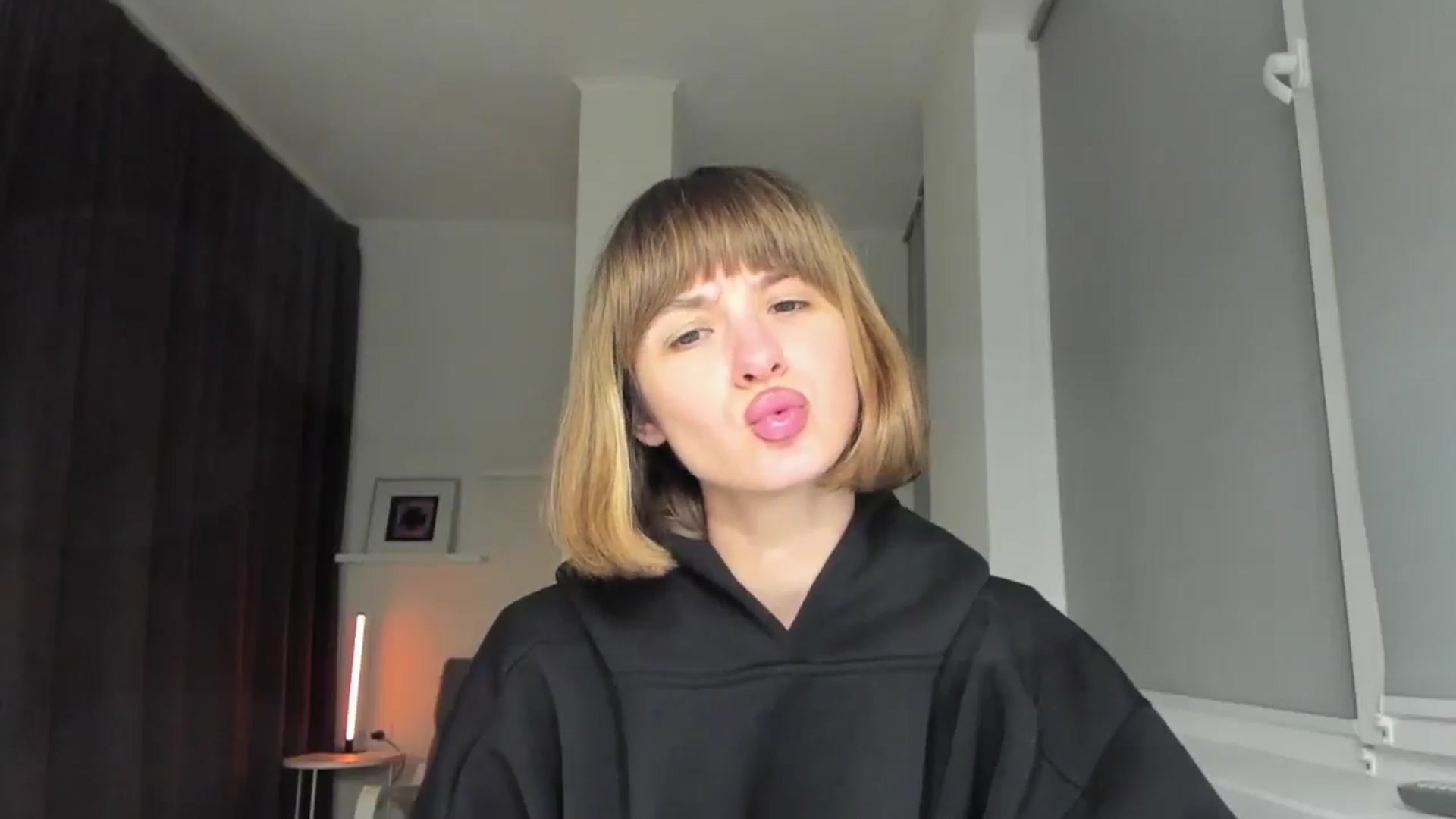 Gallery image thumbnail from WhoIsSofi's myfreecams stream on, 11/06/2025, 03:30 image 7 of 20