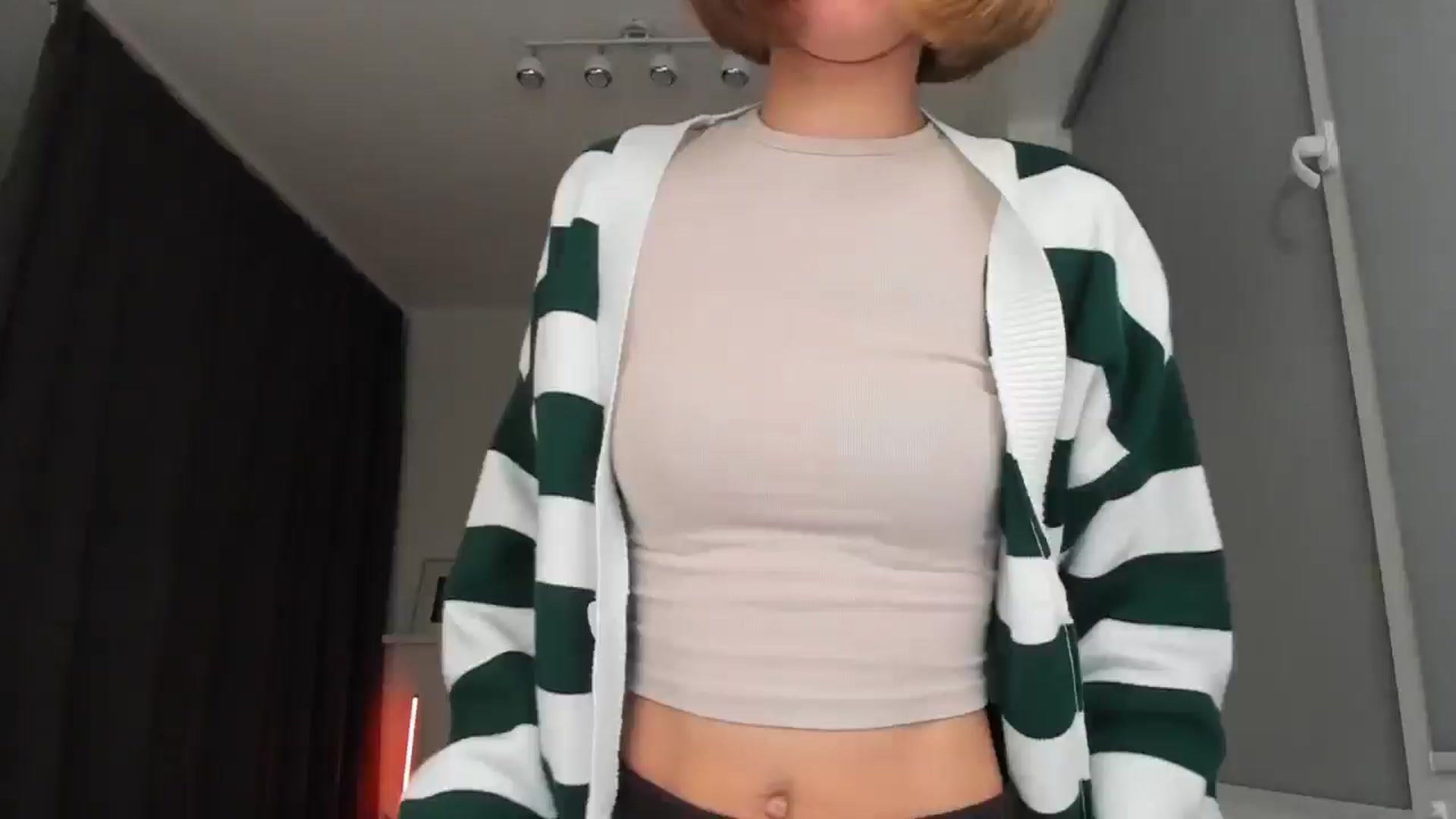 Gallery image thumbnail from WhoIsSofi's myfreecams stream on, 11/25/2025, 08:47 image 16 of 20