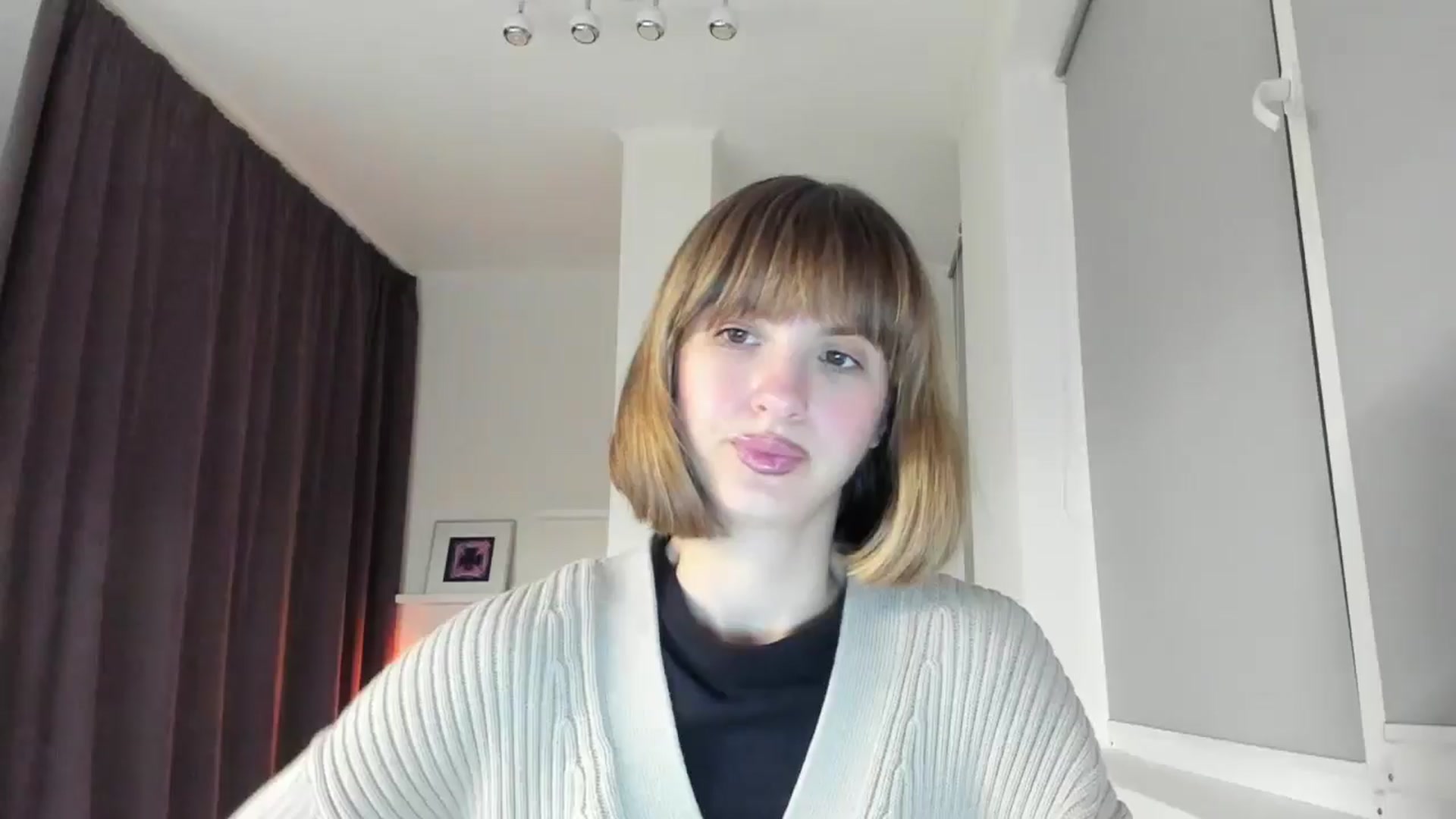 Gallery image thumbnail from WhoIsSofi's myfreecams stream on, 12/09/2025, 20:21 image 13 of 20